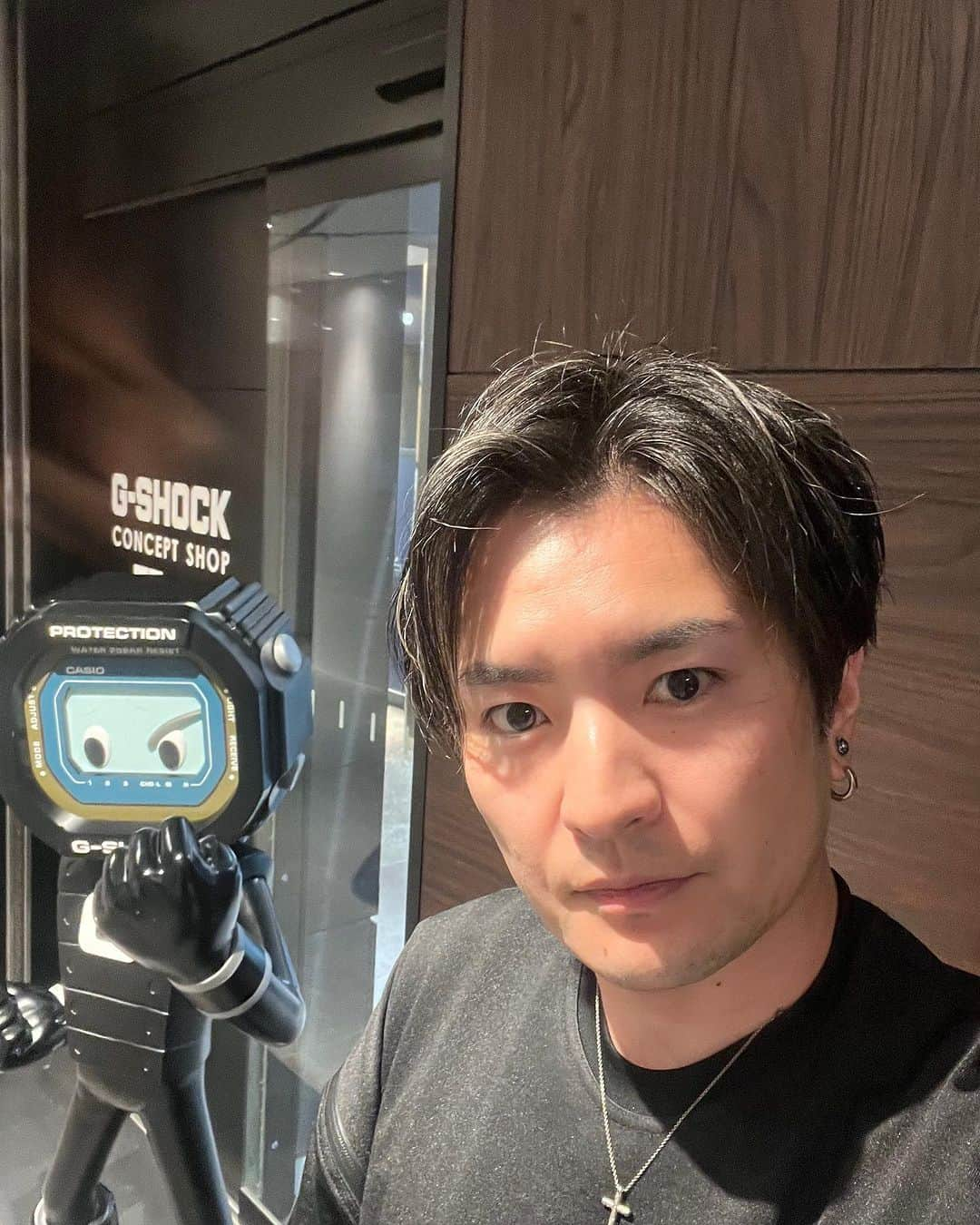 細川優さんのインスタグラム写真 - (細川優Instagram)「⌚️×💇＝🍺  #newhaircut  #japan」10月2日 19時23分 - yuhosokawa