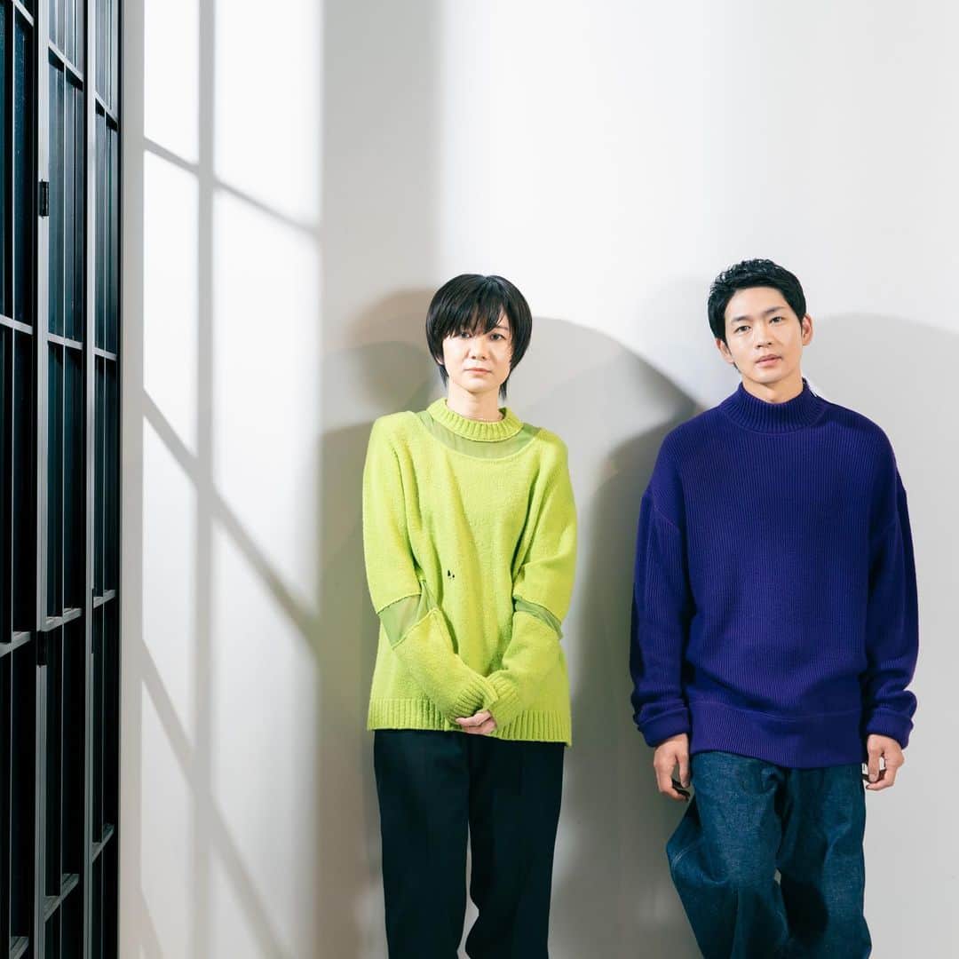 のインスタグラム：「AERA対談連載『じゅうにんといろ』今回は脚本家の生方美久さんをお迎えしています。 脚本家さんと俳優が話すことって実はあまりなくて。でも今回お受けしてくださって、感謝です。  すき花のことだけじゃなく、お仕事への想いや、人生のことについてお話も聞くことが出来ました。  お互いの意外な共通点も。🙊  いま毎日、生方さんの書いた言葉を喋っていますが、泣いてしまいそうになる。 涙をグッと堪え、生方さんが想い描く世界を、現実の世界に変えていっています。  早く見たいし、見せたい。  そう思える作品だよ。 そう思えるってことは、いい作品ってこと。🍂  対談、是非ご覧ください！  @sukihana_fujitv」
