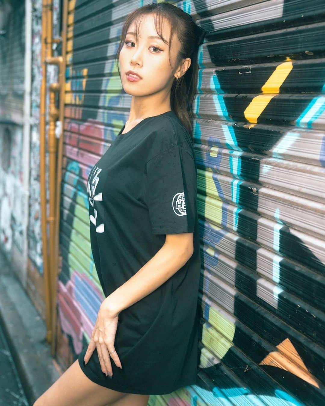 CYBERJAPAN DANCERSさんのインスタグラム写真 - (CYBERJAPAN DANCERSInstagram)「⚡️TNB × CYBERJAPAN × NEONMAFIA Pop Up イベント⚡️  TNB × CYBERJAPAN DANCERS × NEONMAFIA コラボTシャツ販売決定！  KANAE, HARUKA, JUNON, CHIAKI, MIYABI がデザイン考案や素材選びから携わった、コラボTシャツが登場！  そして 10/7 (土) TNB HARAJUKU ストアで5人が来店、ポップアップイベントを開催いたします！  購入特典やノベルティも用意しているので、ぜひ遊びに来てください！  【POPUP 詳細】 ▪️開催日: 10/7(土) 13:00~16:30 ▪️開催場所: THE NETWORK BUSINESS HARAJUKU 〒150-0001 東京都渋谷区神宮前３丁目２２−６ ▪️参加メンバー Kanae, Haruka, Junon, Chiaki, Miyabi 5名 ▪️ノベルティ：オリジナルステッカー ▪️購入特典： ※ 1枚購入→ 握手 ※ 2枚購入→ 握手 / サイン ※ 3枚購入→ 握手 / サイン / 5名メンバーとの集合写真 ▪️商品上代: ¥7,500 +tax ▪️支払い対応: 現金 / カード / PayPay ▪️サイズ展開: M / L / XL / 2XL (2XLのみ受注販売で展開)  ▶️ https://cyberjapan.tv/archives/36230  ※ 整理券を配布します。先着順で配布のため、無くなり次第終了。  #cyberjapan #サイバージャパン #Tシャツ #コラボ」10月2日 19時32分 - cyberjapandancers