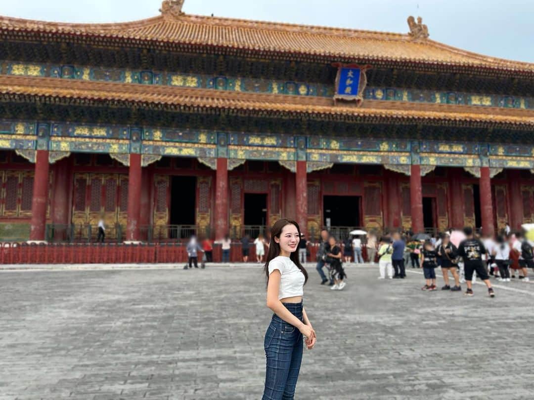 神谷明采さんのインスタグラム写真 - (神谷明采Instagram)「夏休み最終日☀️  九月の初めに行った北京の紫禁城🏯  紫禁城は明代の皇宮で、約600年前に作られたお城で、 世界史の教科書の中に入ったみたいで楽しかったー！  私も600年前に生まれてたら 朝貢してただろうなぁ………🐼  海外旅行本当に大好きだ〜✈️  #紫禁城 #故宮博物院 #中国 #中国旅行 #海外旅行 #アジア旅行」10月2日 19時48分 - asa_kamiya