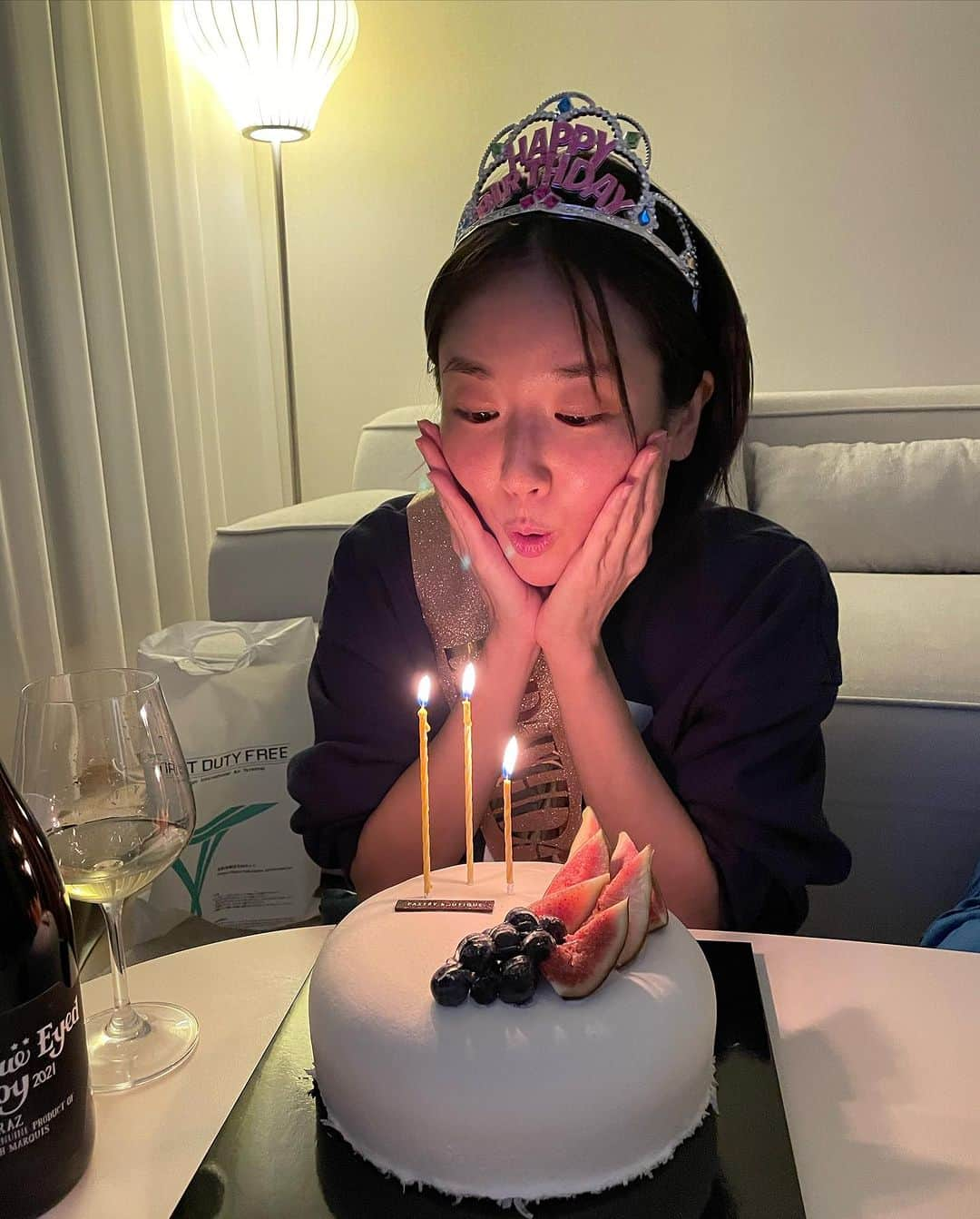 アン・ミナさんのインスタグラム写真 - (アン・ミナInstagram)「보름달 같은 내얼굴🥳🎉🍯🎂」10月2日 20時08分 - mina_an_and_only