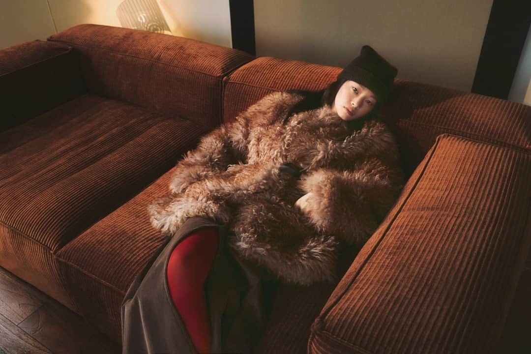 シー ニューヨークさんのインスタグラム写真 - (シー ニューヨークInstagram)「Cozy & cool 🍂 The Fifi Faux fur jacket​​​​​​​​ #seanewyork」10月2日 20時09分 - seanewyork