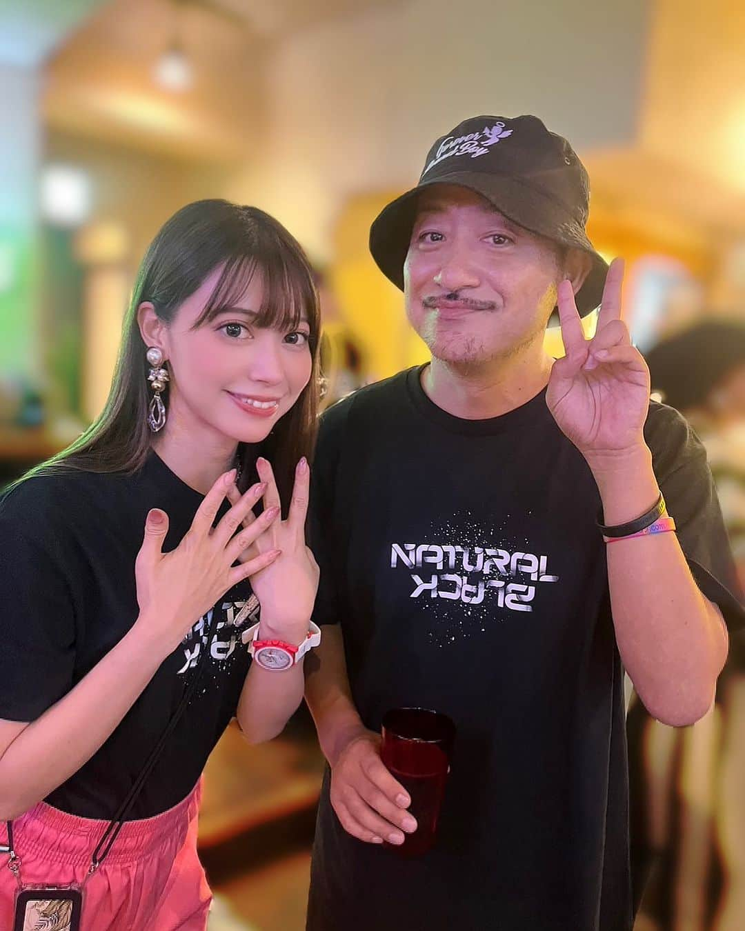 安森彩那のインスタグラム：「MEGAHORNさん🌼*･ ・ NATURAL HIGH SCHOOL ～大復活祭～ のライブで学生時代よく鬼リピしていた 【  #夜空に咲く花⠀】を生で聴ける事ができて、しかもね！ラストソングで 流れた時は、会場 ❝きゃー♡⃛❞てなったよ！私も、ういと❝きたー♡⃛❞て大興奮(*´ ³ `)ﾉ💖 アレンジもすごく良すぎた😌✨ - 当時、私の兄もめっちゃカラオケで歌ってたもん♬ - あー、幸せ( ´˘` )🍀 ̖́- ソロ活動10周年おめでとうございます🎊㊗ご一緒できてよかったです👏 100回LIVE成功祈っております(*´꒳`*)✨ (ご本人みてないけど、想いはね！) - #ナチュスク」