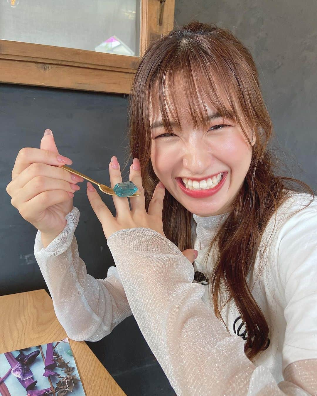 渡邊菜々さんのインスタグラム写真 - (渡邊菜々Instagram)「・  ロケで行ったカフェ💎  琥珀糖が沢山あって宝石みたいできれいだった〜🫣🤍  秋スイーツたまらんね〜🍁🍂  宝石のカッサータ モンブラン美味しかった🤤  #秋スイーツ#福岡カフェ #カフェ巡り#わたななカフェ巡ってみた  #最近行ってないな〜#行きたい🙂 #ハラペコラボ#琥珀糖#鉱物ヲカシ」10月2日 20時13分 - watanana1225