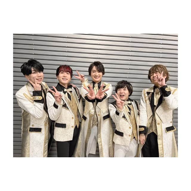 中島ヨシキさんのインスタグラム写真 - (中島ヨシキInstagram)「「Ensemble Stars!! Cast Live Starry Symphony -the first light-」 2日間、お世話になりました。  このメンバー、このユニットたちだからこそ見ることが出来た景色でした。 最高でした！！  #あんさんぶるスターズ #あんスタ #スタフォニ  #流星隊 #渡辺拓海 #新田杏樹 #帆世雄一 #西山宏太朗  #CrazyB #阿座上洋平 #笠間淳 #海渡翼 #山口智広 #Rabits #比留間俊哉 #米内佑希 #池田純矢 #高坂知也 #fromSwitch #野島健児 #山本和臣」10月2日 20時16分 - yoshiki_n_626