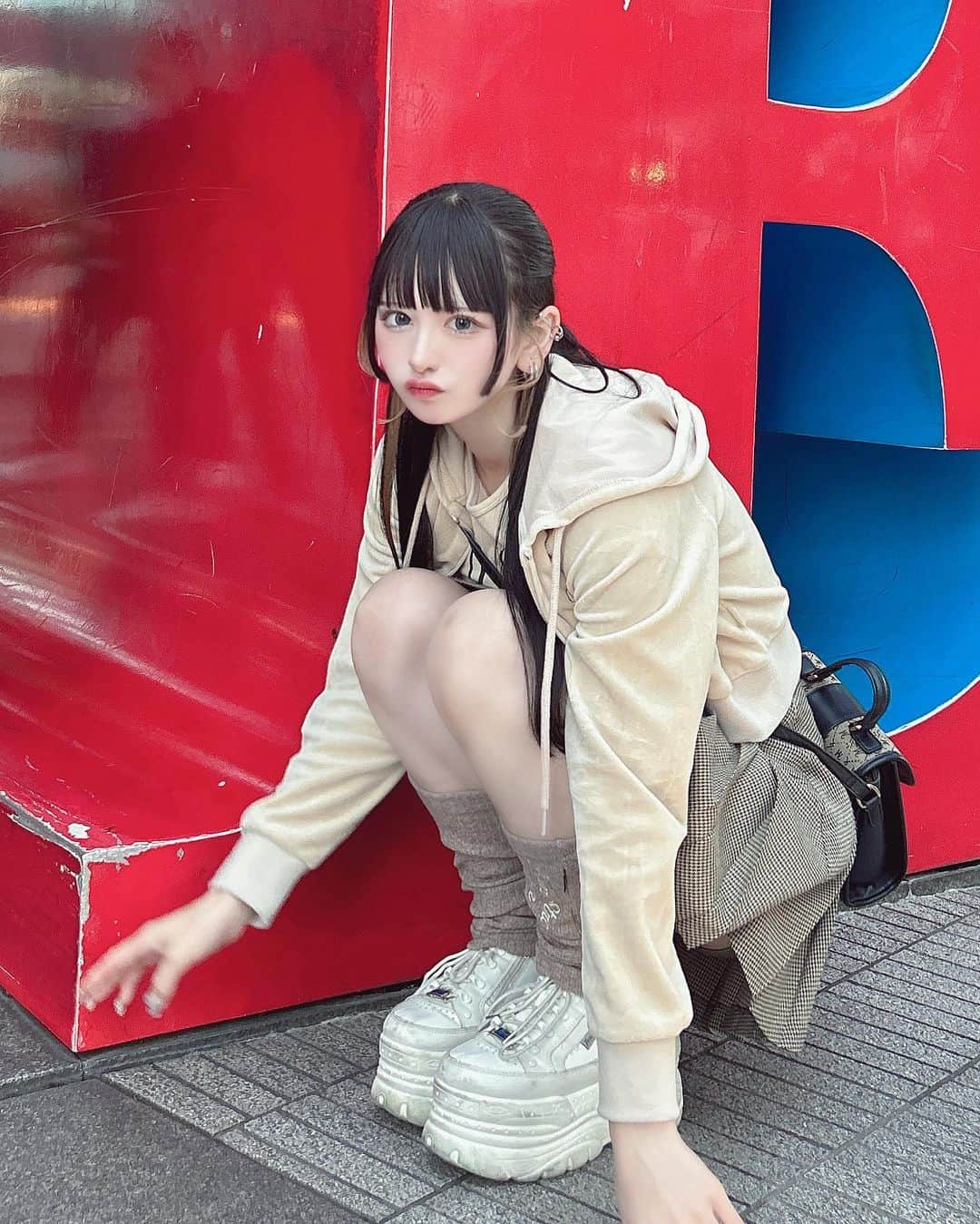 狐波ろんのインスタグラム：「ちょこんなろんさん」