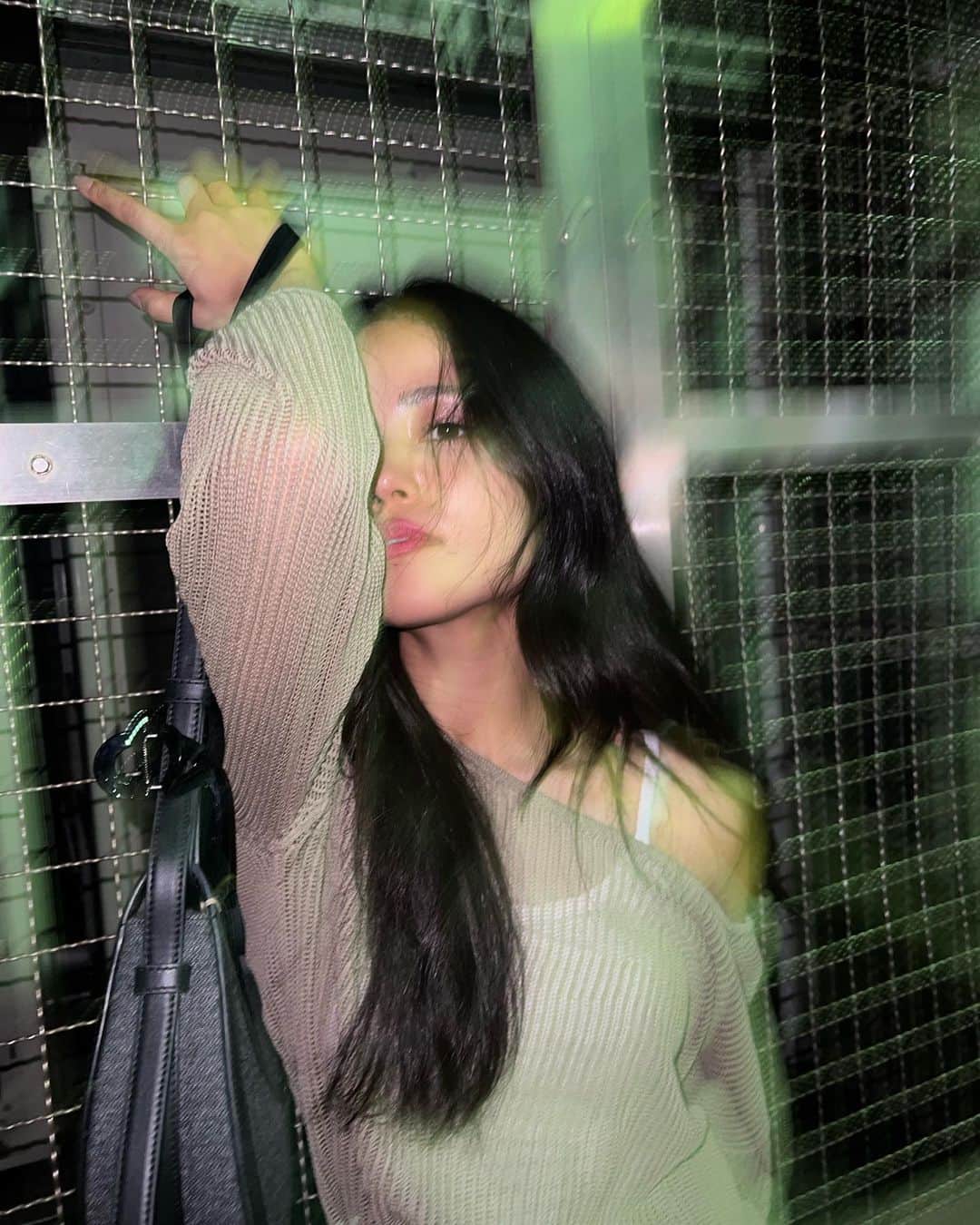 サラ・コールディさんのインスタグラム写真 - (サラ・コールディInstagram)「カッケく撮ってもろた🌃📸❤️‍🔥 何枚目が好きか教えて〜！！」10月2日 20時20分 - imsarakrd