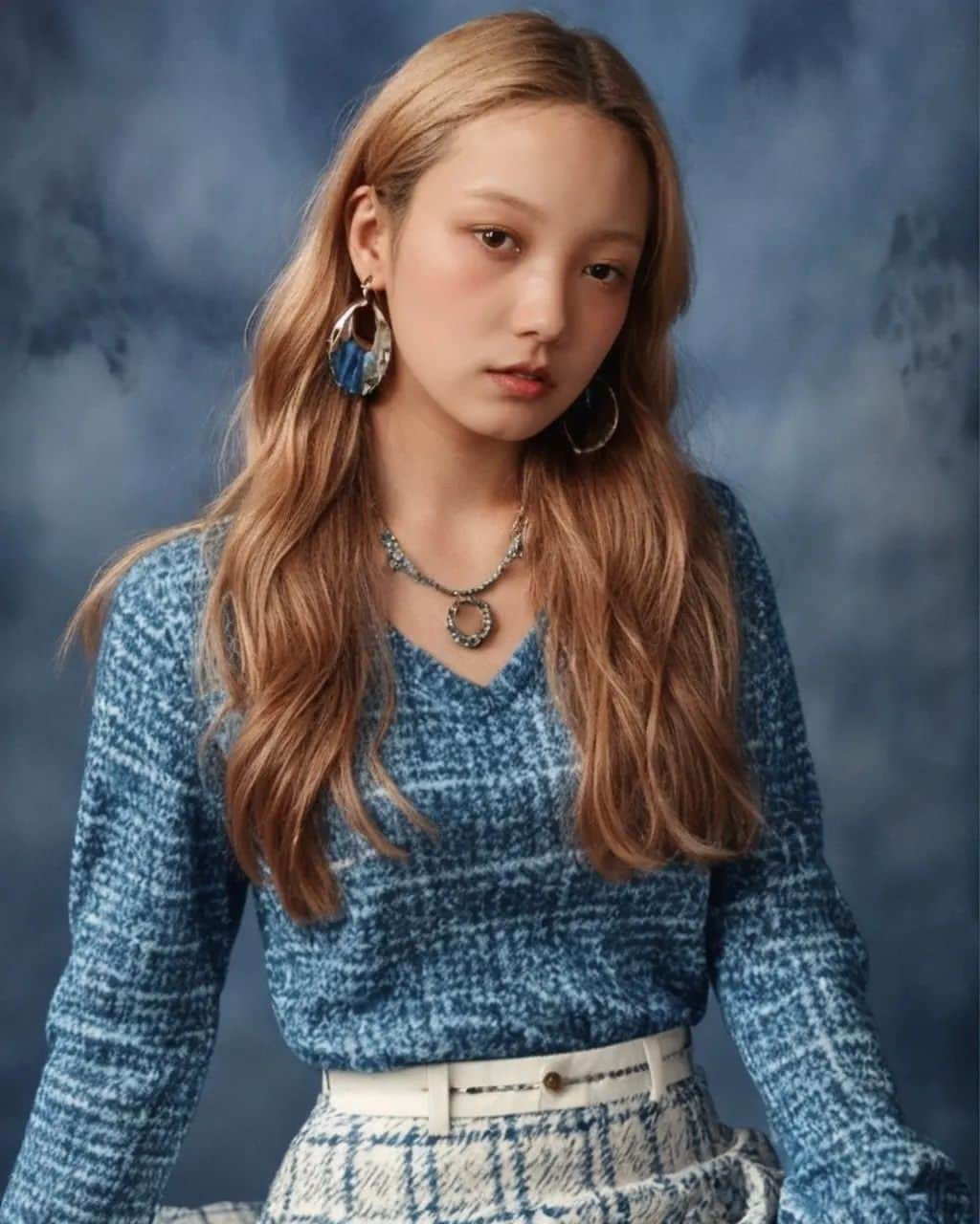 小林レイミさんのインスタグラム写真 - (小林レイミInstagram)「ほぼ似てなくて載せれるのないよ！と思ったけど小さく見ると雰囲気ある発見👀 #에픽 #aiyearbook」10月2日 20時25分 - _reimi._____