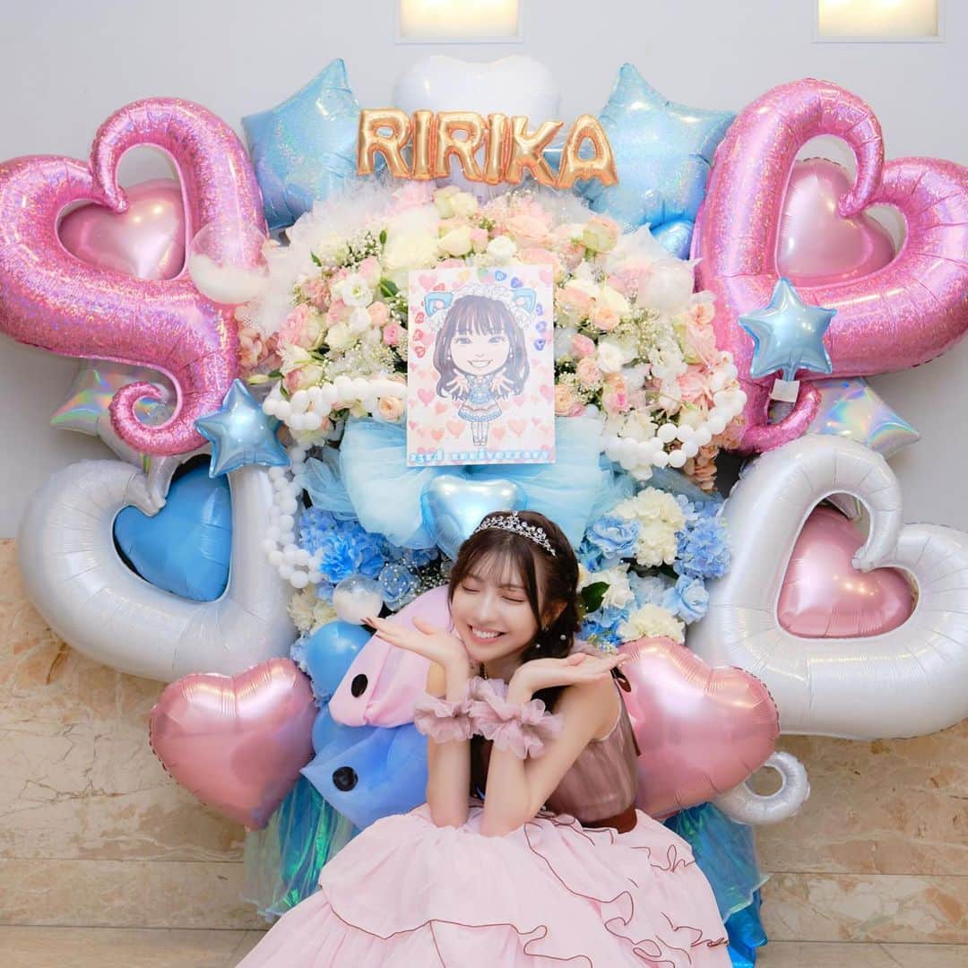 小玉梨々華のインスタグラム：「. 生誕イベント ありがとうございました🎗  私のやりたい事を 色々と叶えてもらえて すごく幸せな1日でした  メンバー、スタッフさんからの 沢山のサプライズも嬉しかった🍰💞  ２３歳どんな１年になるか楽しみ…！」