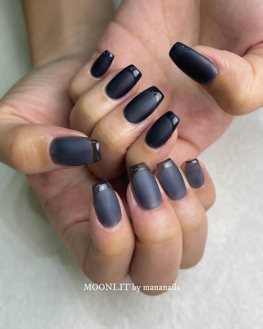 mananailsのインスタグラム：「navy × navy🫐  クリアとツヤとマット🫐  ☾120minオフ込み」