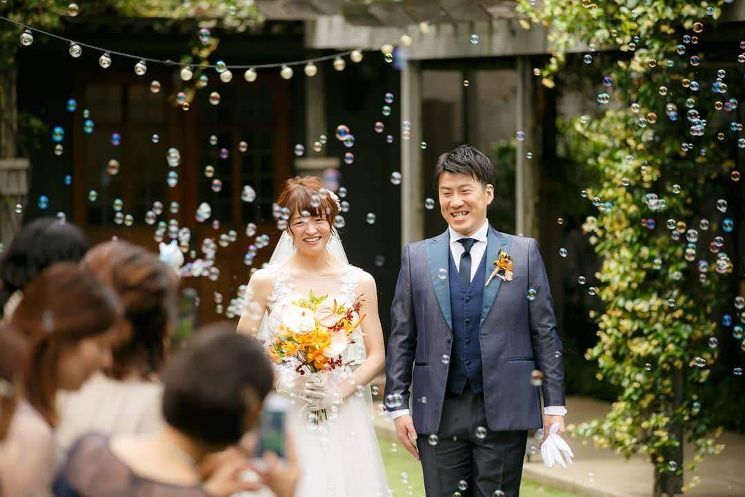 BARN&FOREST148さんのインスタグラム写真 - (BARN&FOREST148Instagram)「@barn_and_forest148 #100年後も語り継がれる結婚式  ・ ・ babble shawer…*  ブライダルフェアのご予約やお問合せは InstagramのDMでも承っております*  #バブルシャワー #ガーデン演出 #バーンアンドフォレスト148 #式場探し #barnandforest148 #卒花嫁 #プレ花嫁 #結婚式演出 #barnwedding #バーンアンドフォレスト #barn花嫁 #披露宴 #結婚式 #プレ花 #花嫁の手紙 #weddingceremony #rusticwedding #卒花 #新婦の手紙 #148花嫁 #流山おおたかの森 #結婚式場探し #結婚式準備 #ウェディングセレモニー #ナチュラルウェディング #結婚式場」10月2日 21時00分 - barn_and_forest148