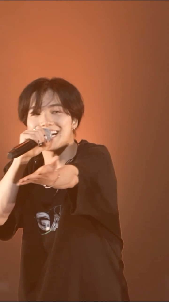 のインスタグラム：「”円神  Live Tour 2023 "GATE"~ 3rd CIRCLE~”より 中林登生の推しムービーです📽️  10月13日にはShinjuku BLAZE(東京)にてワンマンライブ開催🏰⭐️ みなさまのお越しをお待ちしております👀✨  チケット販売中👇 https://eplus.jp/sf/detail/3764800001」