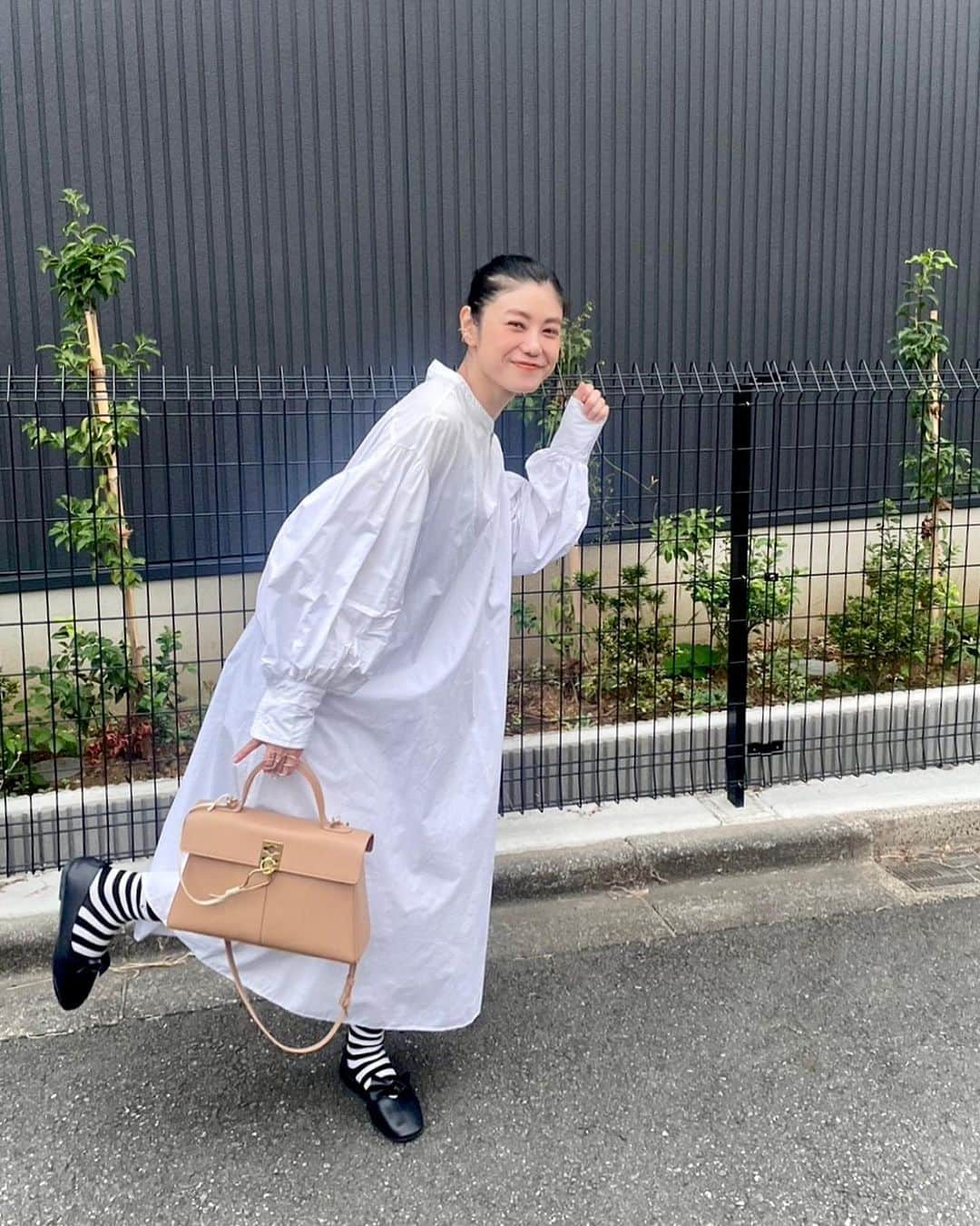 IZUMIさんのインスタグラム写真 - (IZUMIInstagram)「#izumisfashion 🫶♡ @cafune.official 👜🖤 軽くて使いやすい(๑˃̵ᴗ˂̵)◎♡」10月2日 21時20分 - izuuumixxx