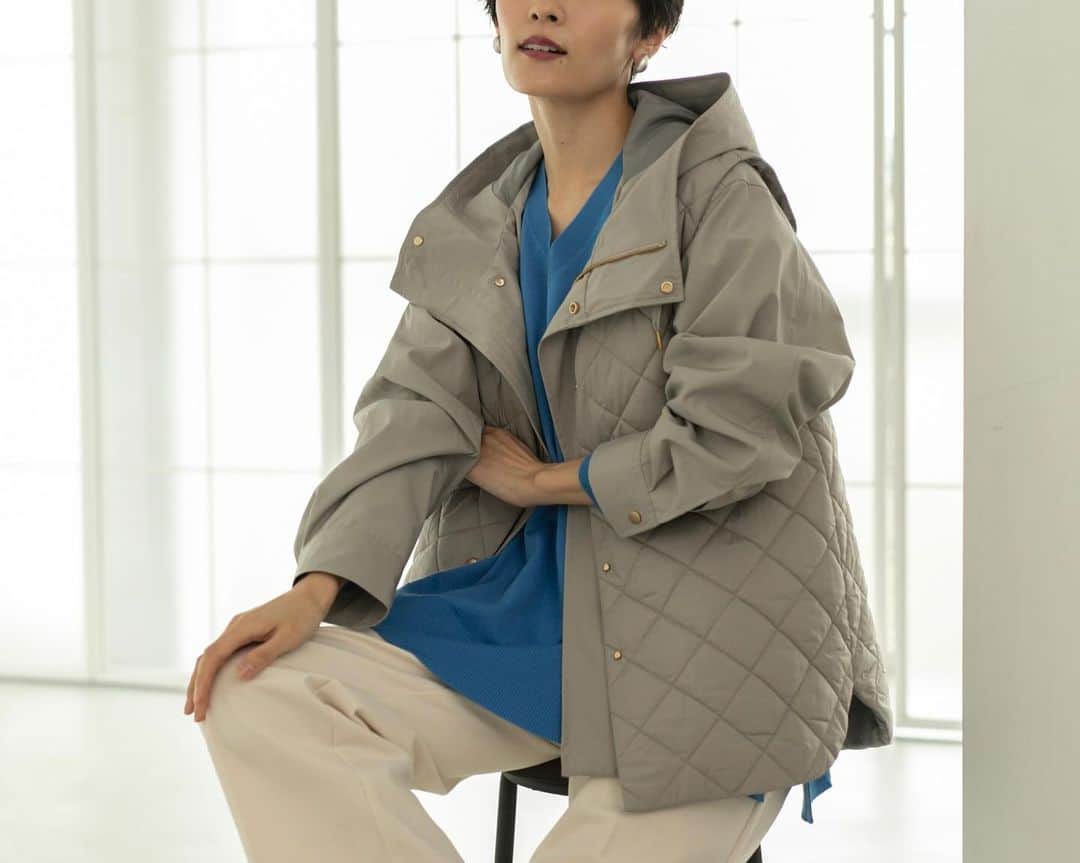 OPAQUE.CLIPさんのインスタグラム写真 - (OPAQUE.CLIPInstagram)「NEW ARRIVALS  気温に合わせて、着こなし自由自在！ レイヤードでも、それぞれ単品でも着用が可能なライナー付マウンテンパーカー 機能性も抜群！  POINT ✔︎マシンウォッシャブル ✔︎撥水加工 ✔︎イージーケア ✔︎花粉防止機能  ITEM 4WAY マウンテンパーカー 商品No.637-47009  #opaqueclip #オペークドットクリップ  #秋服#秋コーデ#今日のコーデ#マウンテンパーカー#4way#秋アウター#秋羽織り#レイヤード#レイヤードコーデ#キルティング#キルティングベスト#通勤#通勤コーデ#おでかけコーデ#デート#デート服#きれいめカジュアル#大人カジュアル#20代コーデ#20代ファッション#30代コーデ#30代ファッション#40代コーデ #40代ファッション」10月2日 21時17分 - opaque.clip