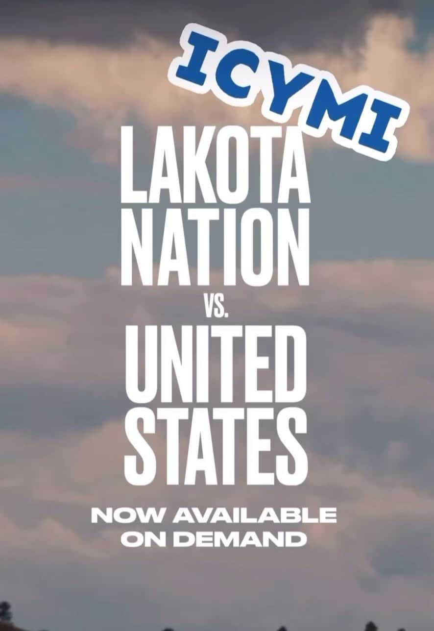 マリサ・トメイのインスタグラム：「ICYMI: LAKOTA NATION VS. UNITED STATES is NOW available on demand (iTunes, Amazon, VOD, etc.)! A @nytimes Critic’s Pick, directed by @jessshortbull & @tomaselli, featuring the poetry of layli. longsoldier and score by Pulitzer Prize winner @ravenchen, LAKOTA NATION VS. UNITED STATES chronicles the centuries-long quest of Oceti Sakowin to reclaim their sacred land of the Black Hills. Cast: Nick Tilsen, @krystalrain8 @twospiritwarriorqueen @nickwestes @mknagle and more! Executive Producers: Myself, @ms_eagleheart @markruffalo @kevinck04 @jodilarchambau @juliawalshny #landback #blackhillsjustice」