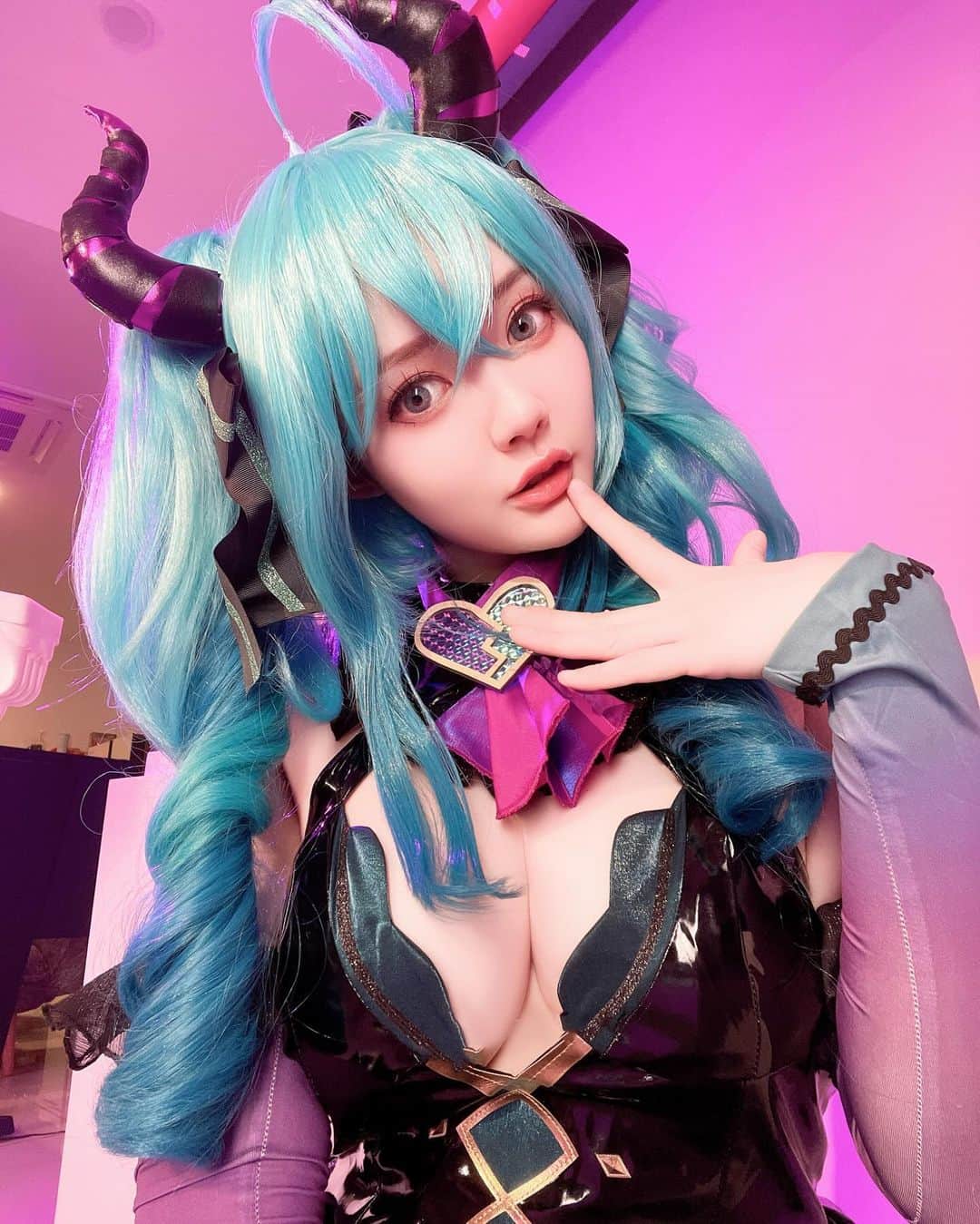 YingTzeさんのインスタグラム写真 - (YingTzeInstagram)「Hatsune Miku Little Devil 😈✨  It’s October which means there will be a lot of Halloween inspired content this month ! 🥵  p/s : Can’t wait to watch Saw X 😮‍💨」10月2日 21時31分 - yingtze