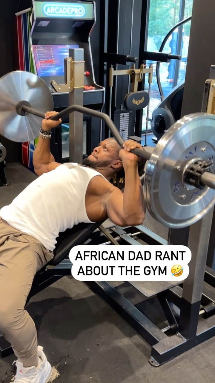 Ulissesworldのインスタグラム：「Aftican dad rant about the gym is funny 🤣  I know so many of you can relate? 😂 😭 🎯」