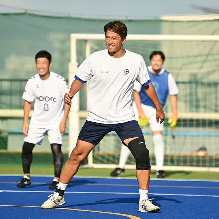 サッカーキングのインスタグラム：「9月30日に『ZAMST presents SOCCERKING CUP OVER-40』をSportivo王子にて開催⚽  ご参加いただいた皆様、ありがとうございました🙏 「サッカー人生これからでしょ！」をコンセプトに大人プレイヤーがケガの予防をしながら楽しめる大会を、今後も企画していきますので、ご期待ください！  @zamst.jp @takashi_fukunishi  #サッカーキングカップ #soccerkingcup #ザムスト #zamst」