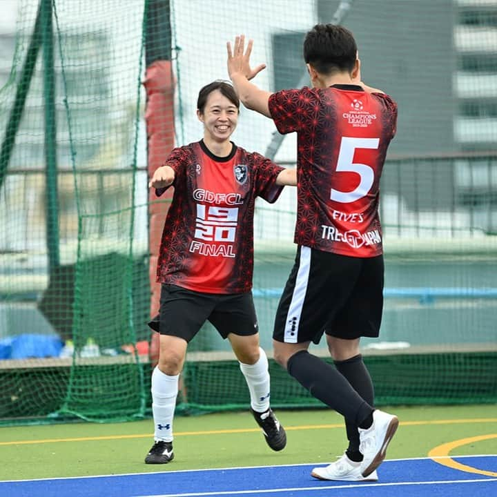 サッカーキングさんのインスタグラム写真 - (サッカーキングInstagram)「9月30日に『ZAMST presents SOCCERKING CUP OVER-40』をSportivo王子にて開催⚽  ご参加いただいた皆様、ありがとうございました🙏 「サッカー人生これからでしょ！」をコンセプトに大人プレイヤーがケガの予防をしながら楽しめる大会を、今後も企画していきますので、ご期待ください！  @zamst.jp @takashi_fukunishi  #サッカーキングカップ #soccerkingcup #ザムスト #zamst」10月2日 21時49分 - soccerkingjp