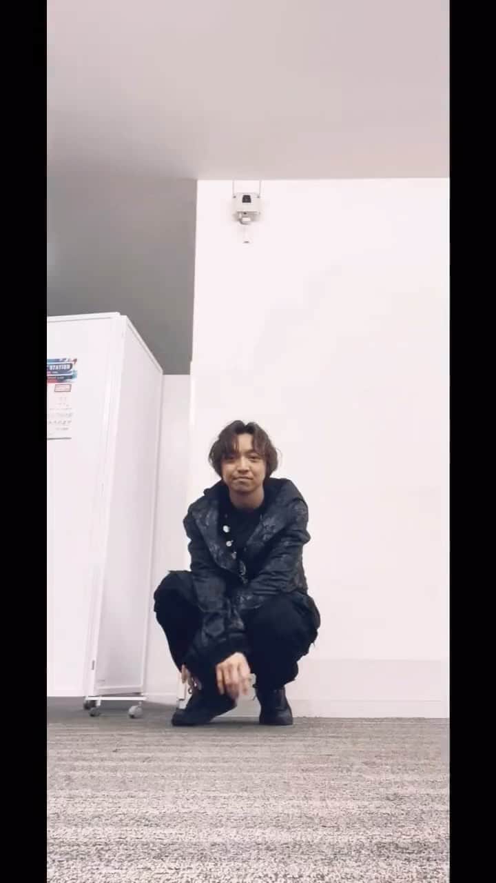 のインスタグラム：「Mステ終わりで🕺 #三浦大知能動  #皆さんも踊ってみてはいかが☺️？ #能動challenge」