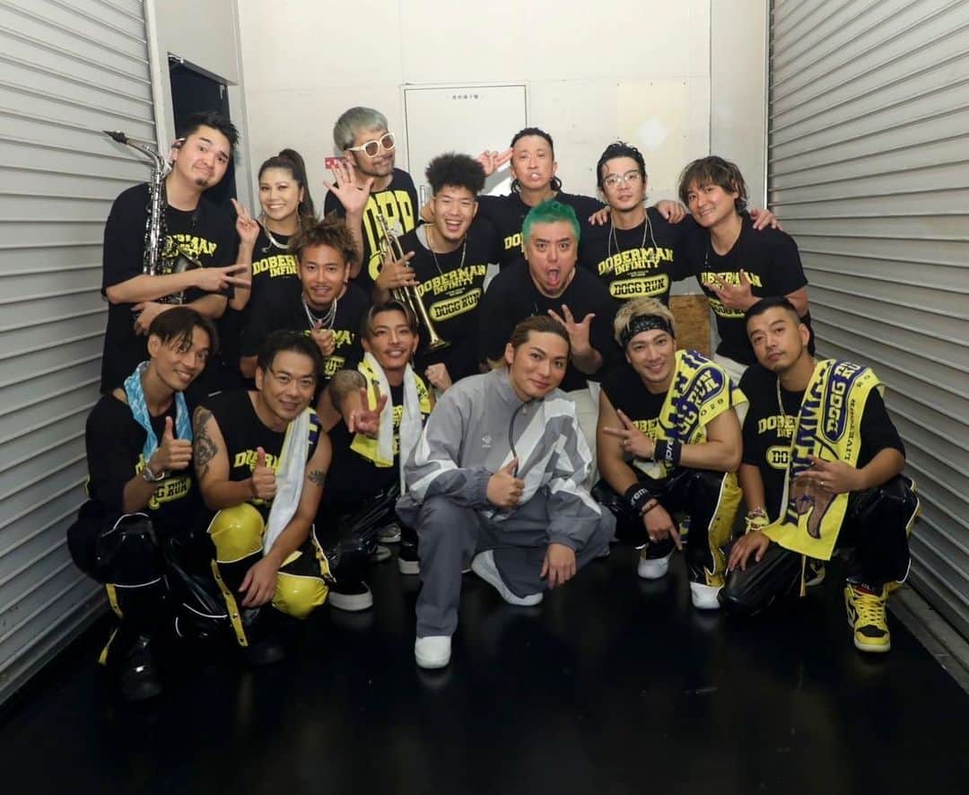 DUTTCHのインスタグラム：「DOBERMAN INFINITY LIVE TOUR 2023 “DOGG RUN"  愛知 / Zepp Nagoya ありがとうございました🤘  最初から最後まで歌声と笑顔が 素敵でした✌️  また明日 @exxxile_shokichi  誕生日おめでとうございます。  次は、大宮‼️  #DOBERMANINFINITY #DOGGRUN #DIBAND」