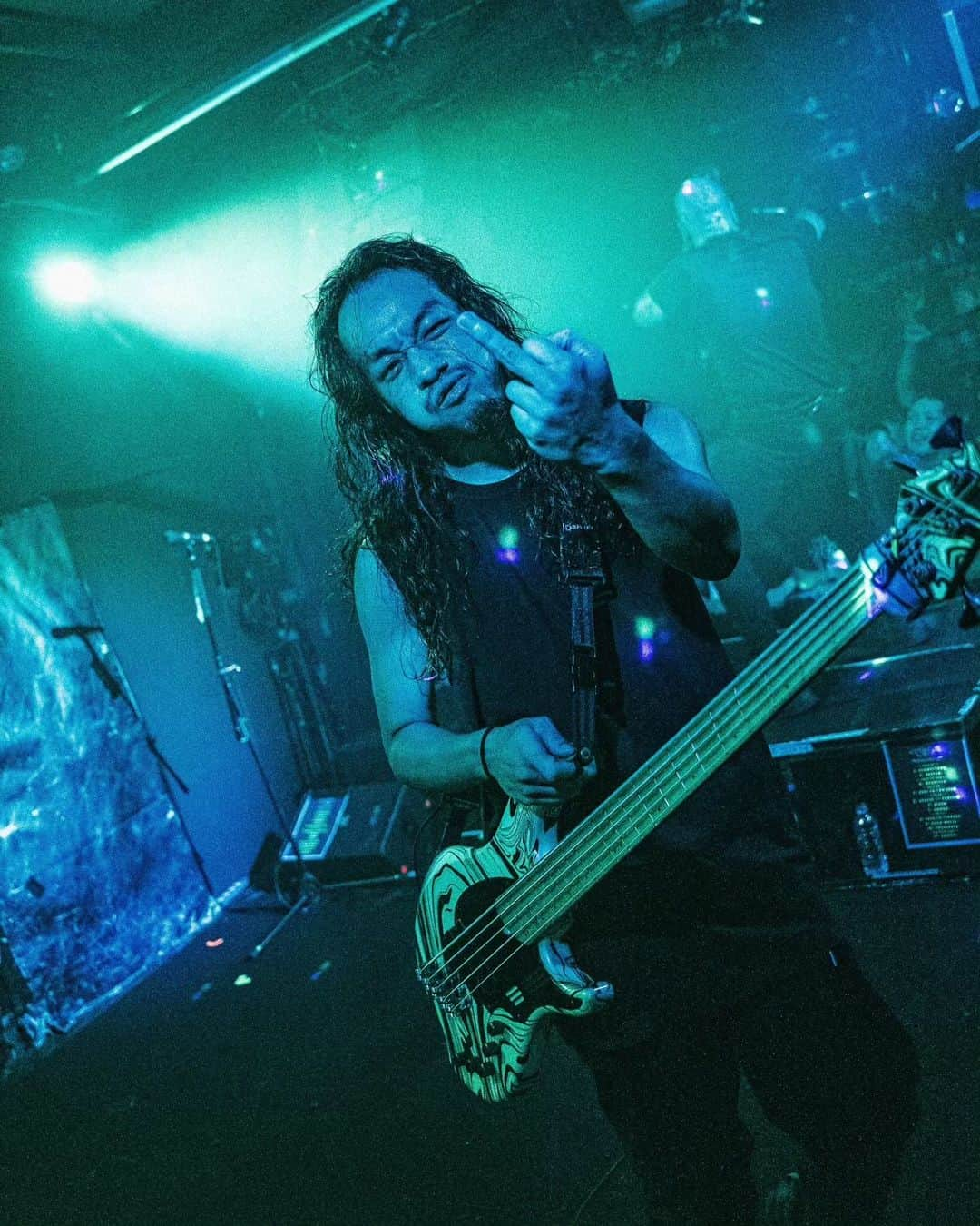 Crystal Lakeさんのインスタグラム写真 - (Crystal LakeInstagram)「Good Boy Vibes 🤘 #CrystalLake #NoiseMaker #CrowsAlive 次 ➡️ 10/03 (火)  岡山 IMAGE  10/04 (水)  大阪 GABU  10/05 (木)  名古屋 E.L.L  @noisemaker_official @crowsalive_jpn   チケット一般発売  📷: @seijiro243」10月2日 21時54分 - crystallake777