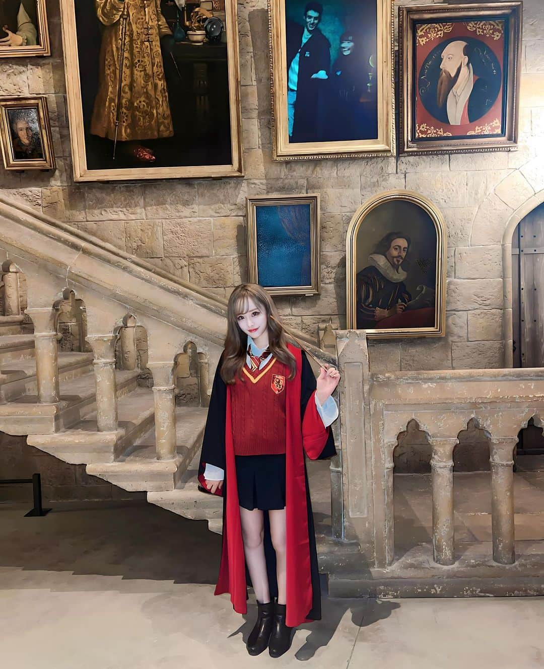 RIKAさんのインスタグラム写真 - (RIKAInstagram)「. . . ハリーポッタースタジオツアー✨ . . #Harrypotter#harrypotterworld#warnerbrosstudios#warnerbrosstudiotour#ハリーポッター#ハリーポッタースタジオツアー#グリフィンドール#ハリポタ」10月2日 22時03分 - riitan212