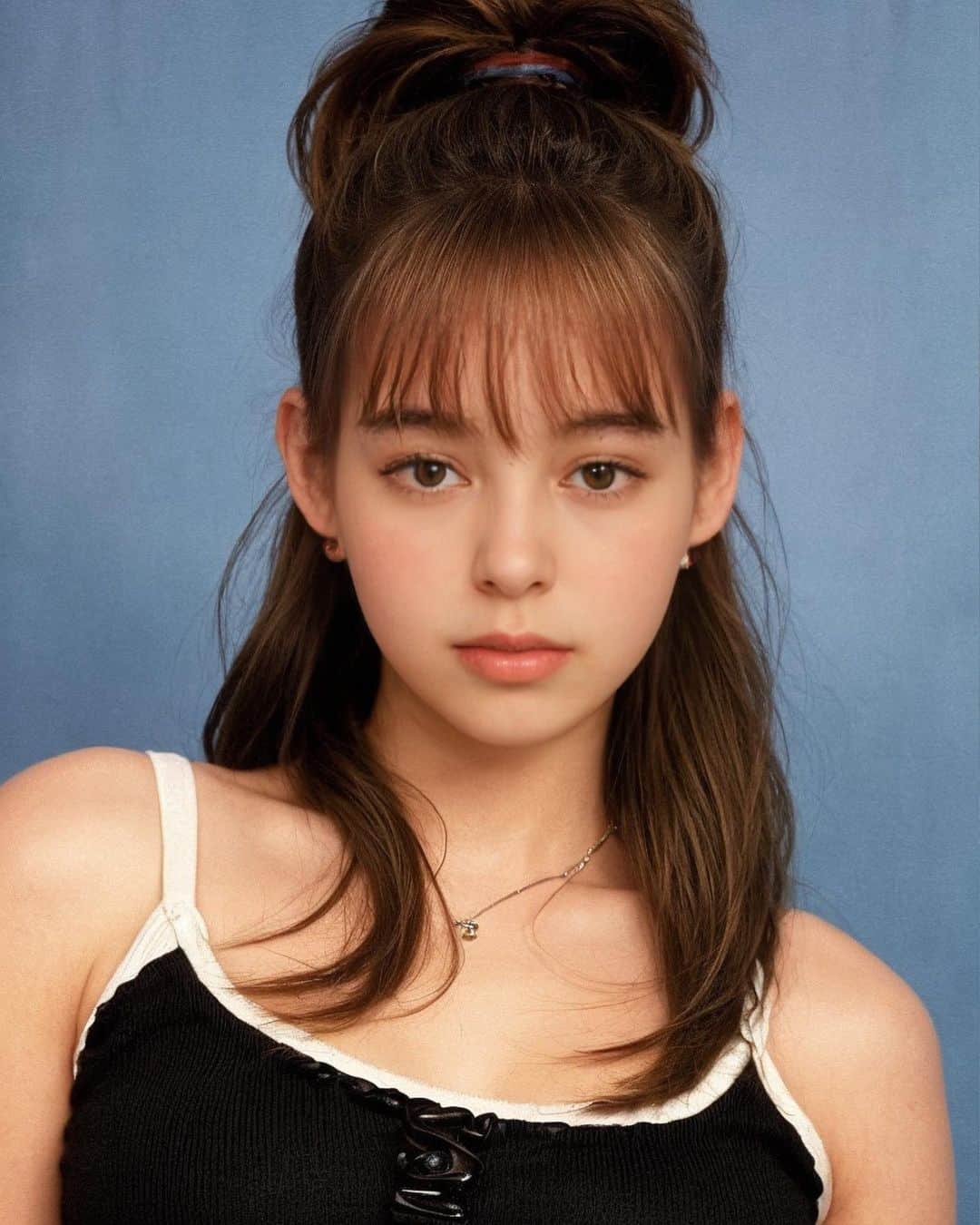 世良マリカのインスタグラム：「#yearbook やってみたー！ 後半全然似てない気がする😂」