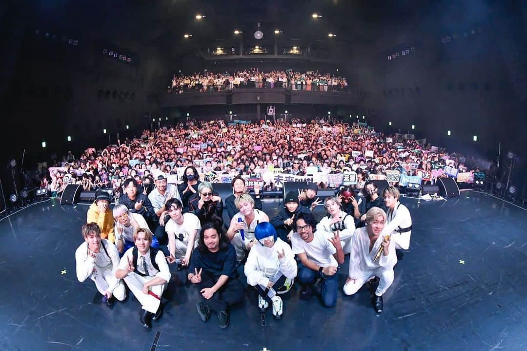 梅田サイファーのインスタグラム：「23/10/2 at Zepp DiverCity(TOKYO) "COSMIC CIRCUS vol.1" w/ yama、BALLISTIK BOYZ  🎤LIVE SET 01 BIG BANG 02 KING 03 かまへん 04 PARTY 05 トラボルタカスタム 06 アマタノオロチ 07 トメラレランナイ 08 梅田ナイトフィーバー19'  #コズミックサーカス #梅田サイファー   📸 by AZUSA TAKADA」