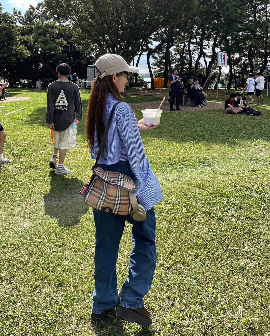 西井万理那のインスタグラム：「まろに誘ってもらって初ぴあフェス🍂」