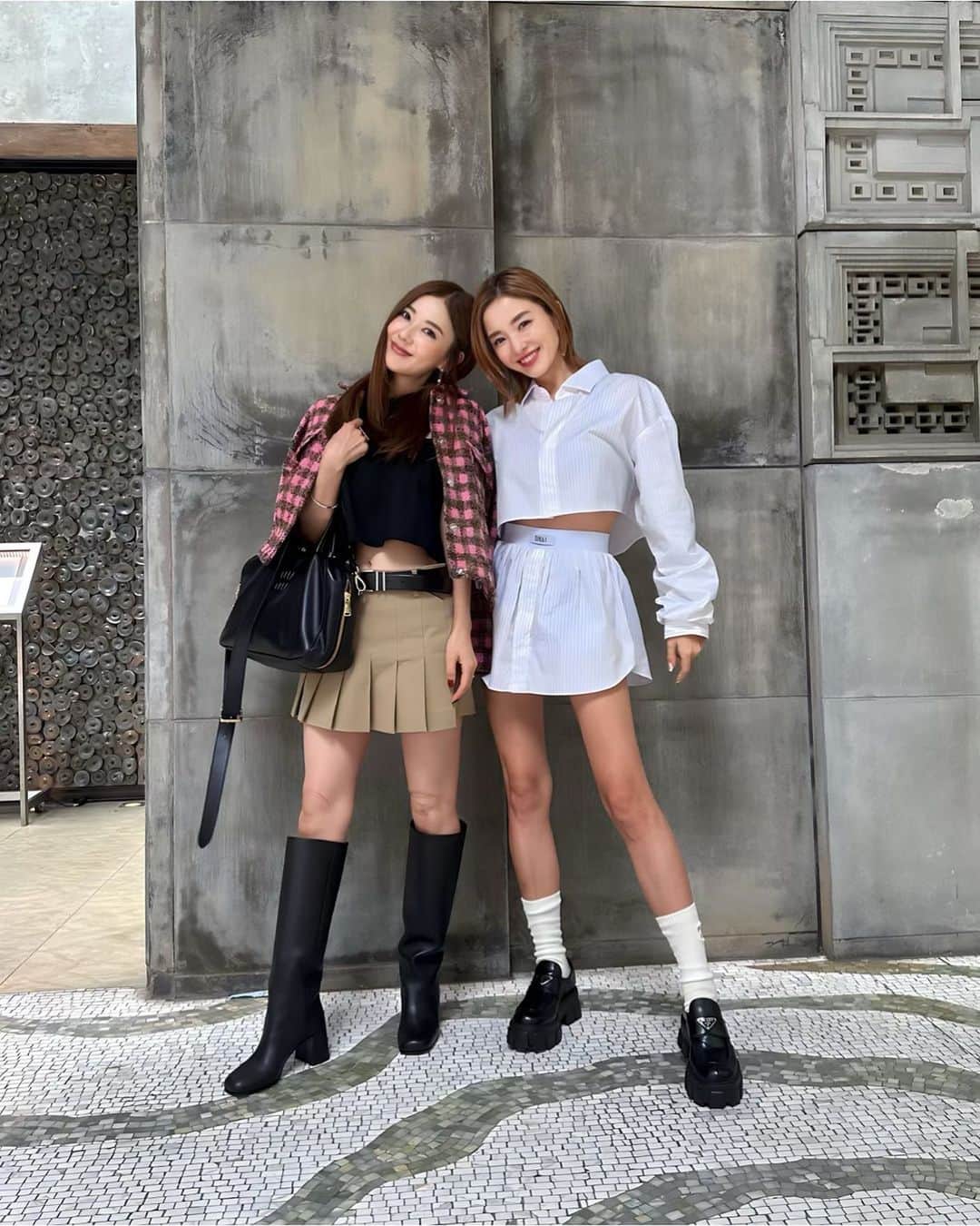 kiyomi medeirosのインスタグラム：「今日の2人のコーデ☺️🫶❤️ @tkco @kiyomimedeiros ❤️  あやのちゃんがいる間に一緒にコーデ撮るの忘れたよぉ😭😭😭無念😭次は一緒に撮ろうね🥹🫶❤️  jacket…#OBLI Tシャツ…#OBLI skirt…#maisonmarais  boots,bag…#miumiu  #fashion#outfit#ootd#cordinate#style#ファッション#大人可愛いコーデ#ロングブーツ#コレクションのトレンドはほぼ裸😂」