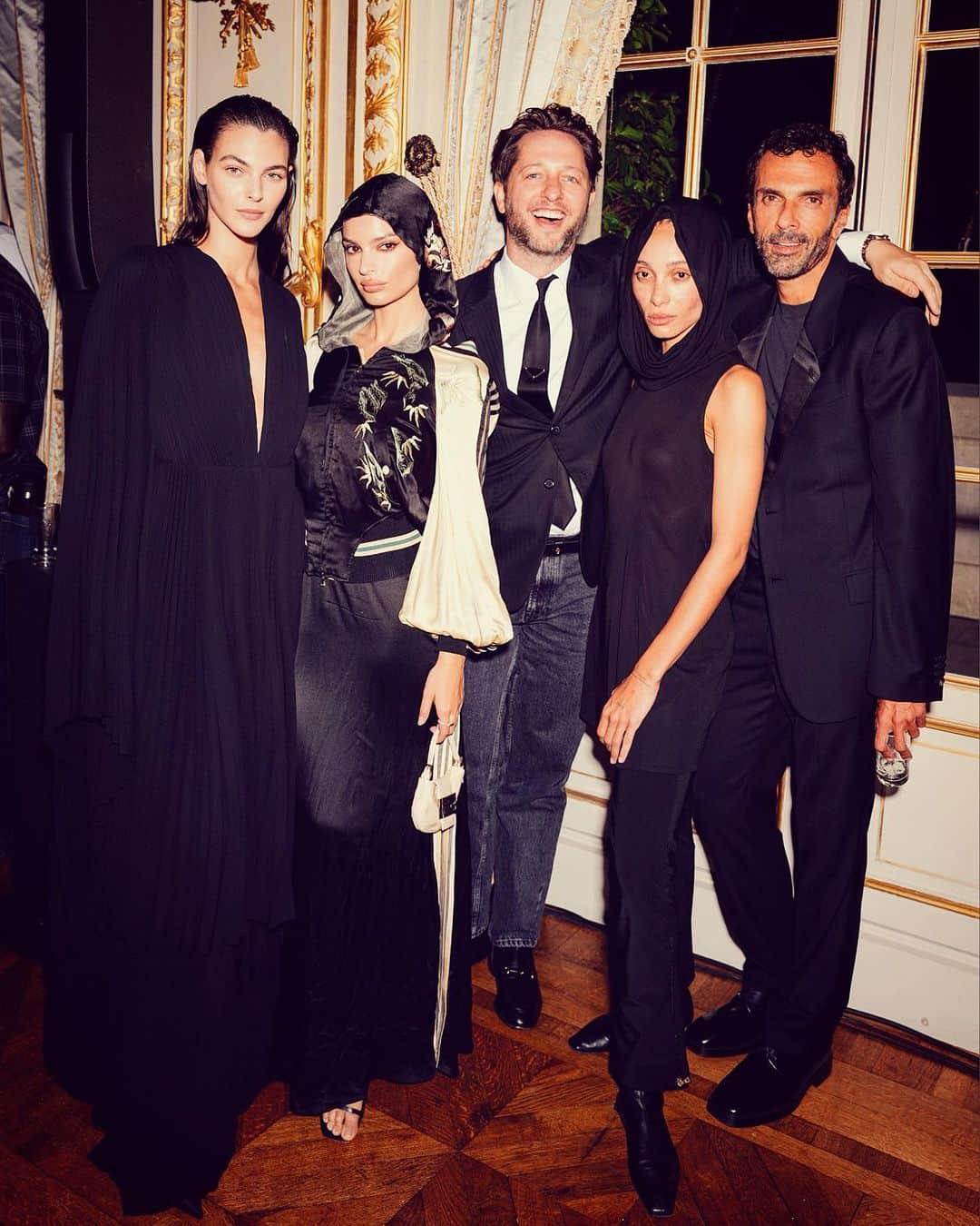 デレク・ブラスバーグさんのインスタグラム写真 - (デレク・ブラスバーグInstagram)「Went to Paris, joined a cult, still don’t know how to smize in party pics」10月2日 23時13分 - derekblasberg