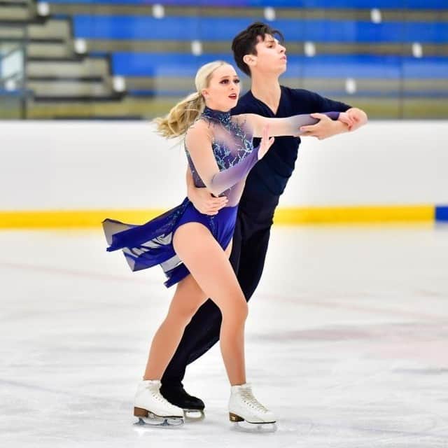 Skate Canadaさんのインスタグラム写真 - (Skate CanadaInstagram)「12 🇨🇦 athletes are off to Finland and Hungary to compete in the ISU Challenger Series prior to the start of the #GPFigure season!  Meet our teams ⬇️  Finlandia Trophy:  @fiona.bombardier @banksyiety @brokee.mcintosh & @benjamin_mimar @laurencefournierbeaudry & @nik_soerensen @lilyhensen & @nathan.lickers  Budapest Trophy: @emmy_bronsard2004 & @jacobrichmond0 @lauriaultlegac _____________  12 athlètes 🇨🇦 se rendront en Finlande et en Hongrie pour participer à la série Challenger ISU avant le début de la saison du Grand Prix!   Rencontrez nos équipes ⬆️   📸 @danielleearlphotography」10月2日 23時19分 - skate_canada