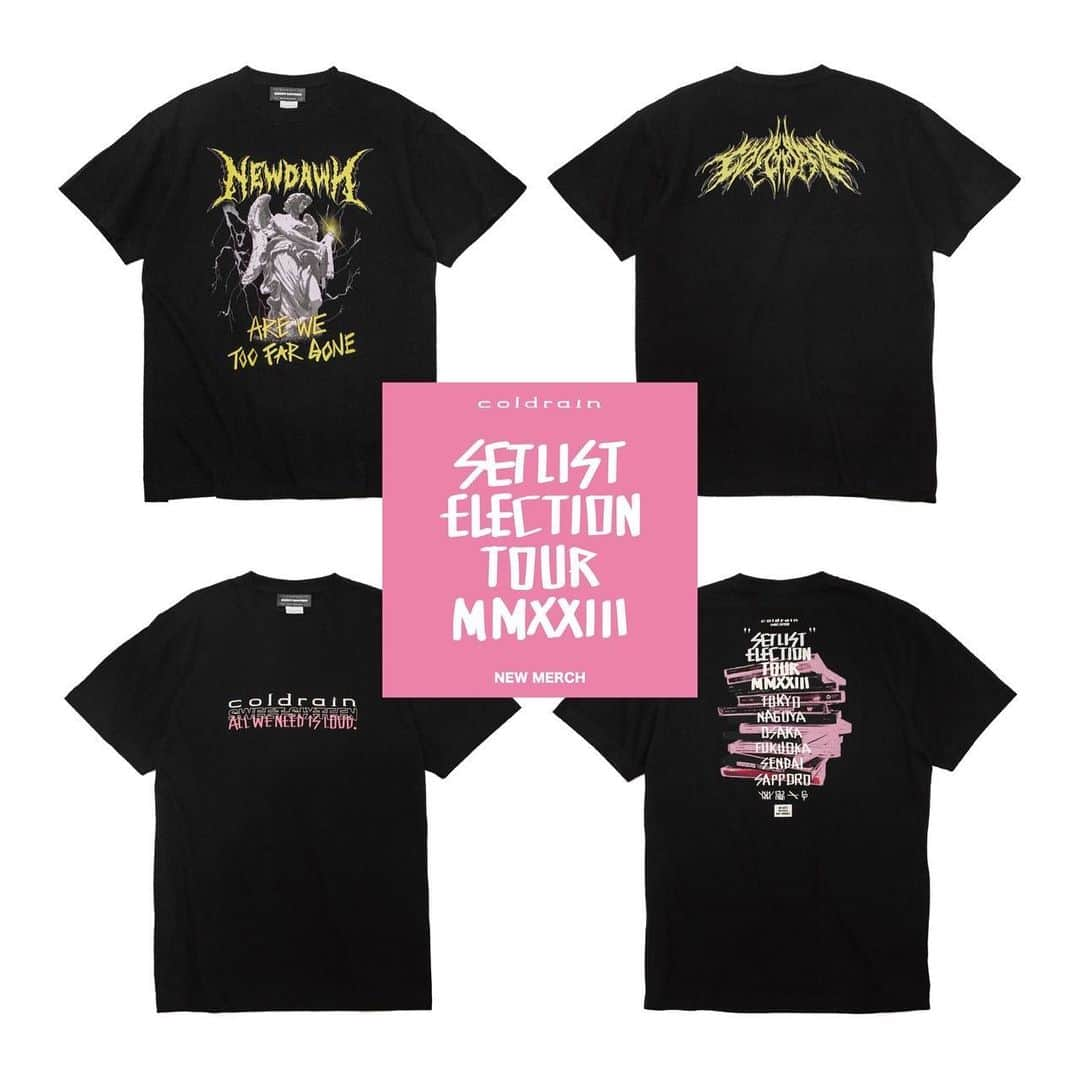 Katsuma のインスタグラム：「SLEからのNEW MARCH🔥  ①NEW DAWN Tシャツ MVのわけのわからなさとサイケ感と脳内に入ってくイメージをグラフィックにしようと思って最初グラフィック作ってたんだけど、あんまり良い感じにハマらず、 それなら楽曲の方に寄せてゴリゴリにメタル感強め&バスタードのシンフォニック感を全面に出したデザインにしよう！！って路線変更した結果、 良い感じにメ○リカのAND JUSTICE FOR ALLオマージュに落ち着きました🤘  デスメタルロゴも好評だったから今回のNEW DAWNロゴ含めてたくさん書いてきたけどこの路線はいったん今回までかな。 これ着て暴れ倒してください🔥  ②SLE Tシャツ ロンT マサトからの歴代のCDを並べた感じのが良いんじゃない？ってアイデアから、家でいろんな並べ方試して写真を撮り、良い感じのところに落ち着いて加工した画像をマサトの手描きの文字とレイヤーして良い感じの共作感のあるデザインになりました💿 写真撮る時猫に邪魔されまくって大変だったわ🐈  その他にも小物類！タオルやラババンはもちろん アクリルキーホルダーやスマホサイズで使いやすいステッカーパックなど、今回もいろいろありますし全て試行錯誤して作っておりますんで是非会場でゲットしてくださいな👍  楽しみだね！！！！」