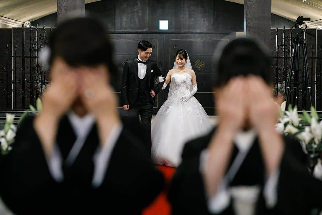 マリエール山手のインスタグラム：「⁡ family meet ❁⃘*.ﾟ ⁡ 「marriageに#yell を」 マリエールスタッフは皆様の結婚を応援しております 私たちと一緒に結婚式を作りましょう💍 ⁡ @marriyell_yamate をフォローして 次の情報をお待ちください💕 『#マリエール山手 』のタグをつけて ⁡ 👗衣裳専門アカウント 【 @blancdolce 】 ⁡ #名古屋 #八事 #結婚式場  #結婚式レポ #お支度ショット  #プレ花嫁 #プレ花嫁準備 #愛知プレ花嫁  #プレ花嫁さんと繋がりたい  #東海プレ花嫁 #東海花嫁  #名古屋プレ花嫁 #名古屋花嫁 #wedding #bridal #weddingdress #bouquet #weddingphotography #weddingphoto  #2023秋婚 #2023冬婚 #2024春婚 #ゼクシィ花嫁 #ブライダルフェア」