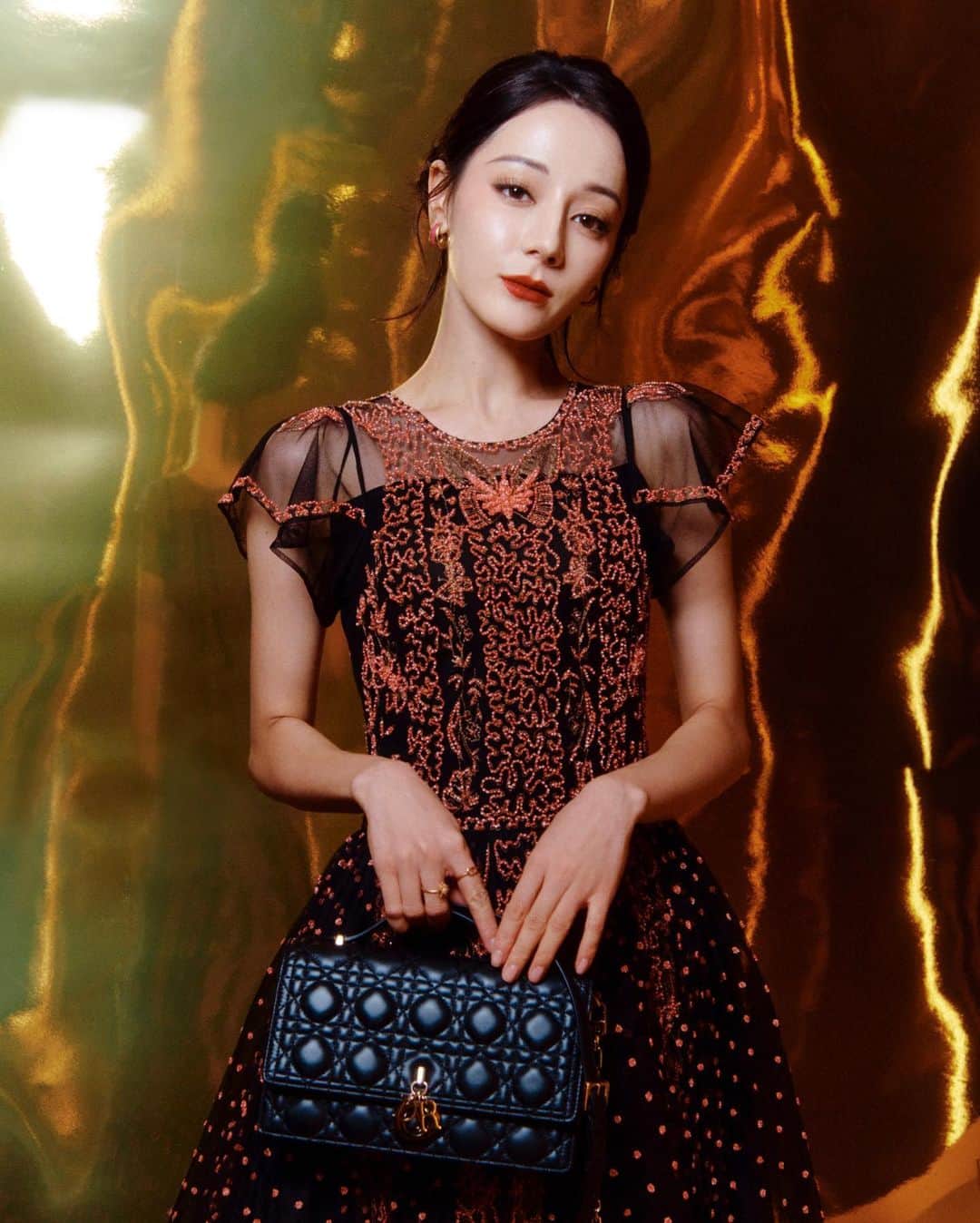 のインスタグラム：「At the iconic Beaux-Arts de Paris, Dior Beauty's celebration took center stage. An evening of glamour and allure featuring @Dilrabaxx63,@JennaOrtega, @AnyaTaylorJoy, @Thuso.Mbedu and @MonicaBarbaro.   © Photography: @Pierre__Mouton @Thomas_Chene   #DiorBeauty #DiorParfums #JadoreDior #FlowersAreGold」