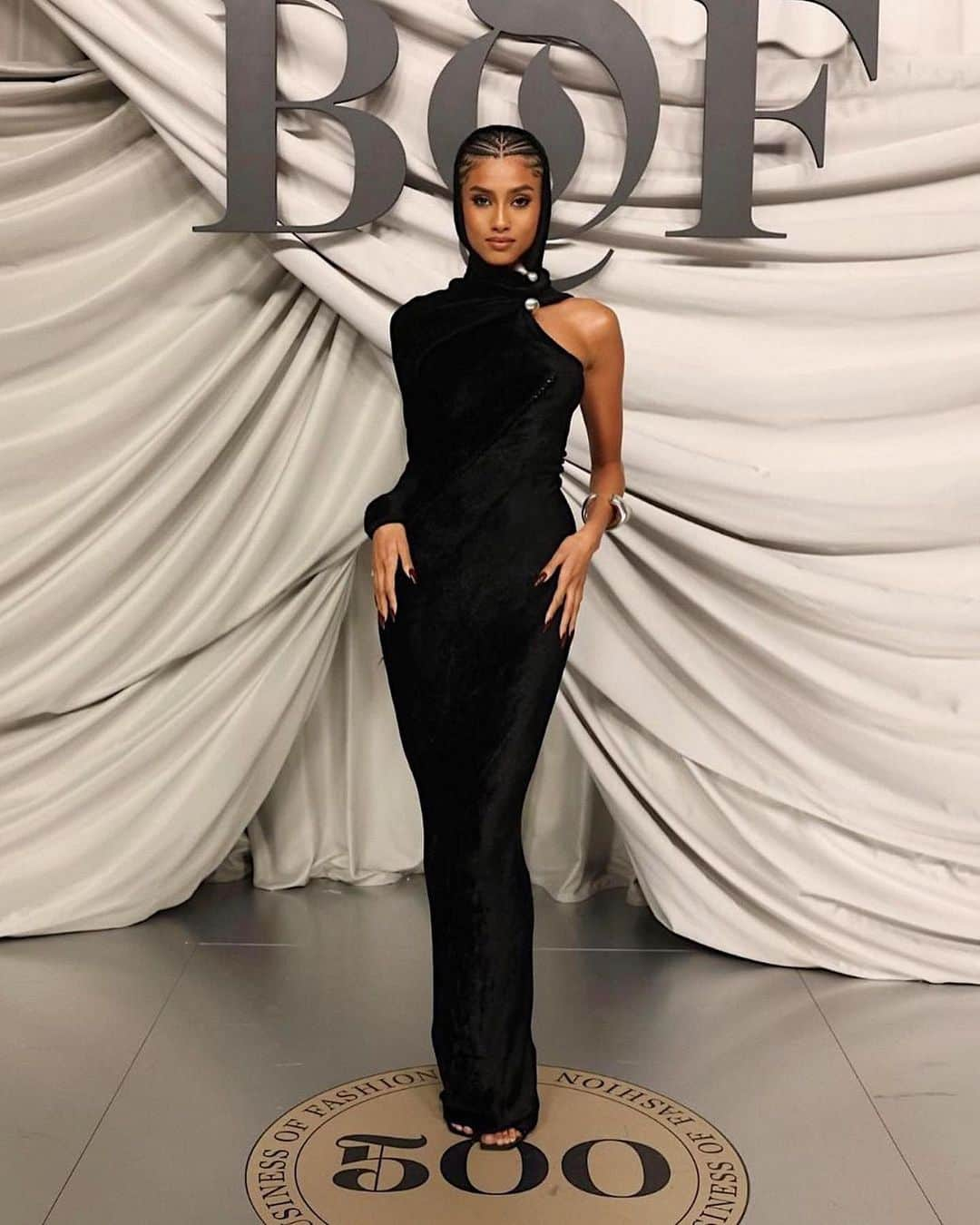 イマン・ハマンのインスタグラム：「Such a magical evening — thank you for having me @bof 🖤 #BoF500」