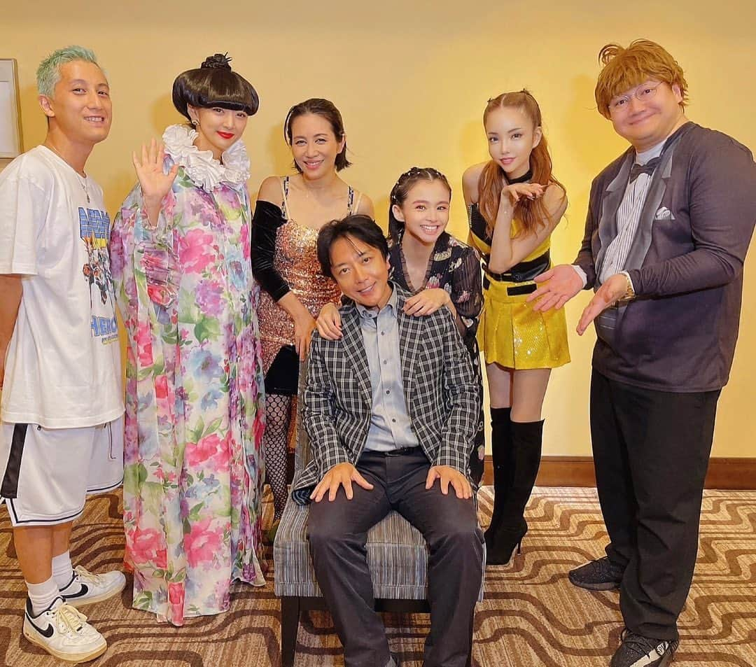 みかんさんのインスタグラム写真 - (みかんInstagram)「misonoちゃんが声をかけてたおかげで 普段、なかなか会わない豪華メンバーでのものまね＆歌唱LIVE🎤 新鮮で楽しかった〜❤️ 徹子さん＆笠置シズ子さんコラボ 良かったな😂 でもやっぱりなんといってもmisonoちゃんの生歌よ💖 あぁ〜私の青春が詰まってます✨ 生声有難う🙏🙏🙏 #misono さん #ノスケ　さん #ミラクルひかる　さん #安室奈美似　さん #ジーニー堤　さん #マーキー　さん #ものまねみかん」10月2日 23時50分 - mikan02241984