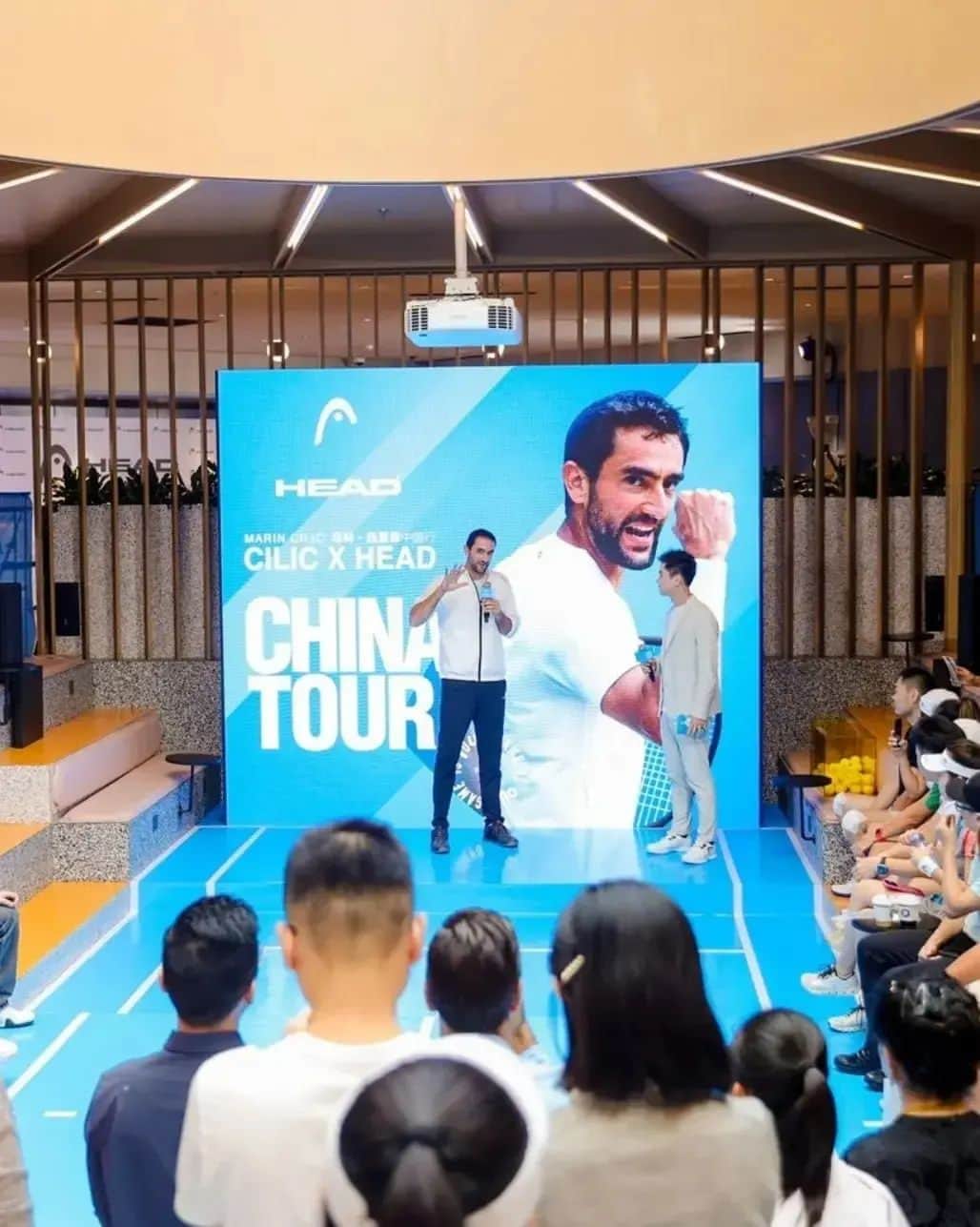マリン・チリッチさんのインスタグラム写真 - (マリン・チリッチInstagram)「Thanks to the team at HEAD China, @headtennis_official & HLA for going above & beyond to put on such an incredible event in Shanghai! One of the things I miss most from the tour is getting to interact with the fans. It was great seeing my fans in China after so long. I can’t wait to be back! ☺️🎾🎊⠀⠀ .⠀⠀ .⠀⠀ #teamHead #tennis #HLA #Shanghai @headsportswear」10月2日 23時54分 - marincilic