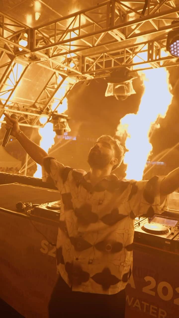 R3habのインスタグラム：「Message In A Bottle R3MIX ✉️🍾 What should I remix next? 🔥」