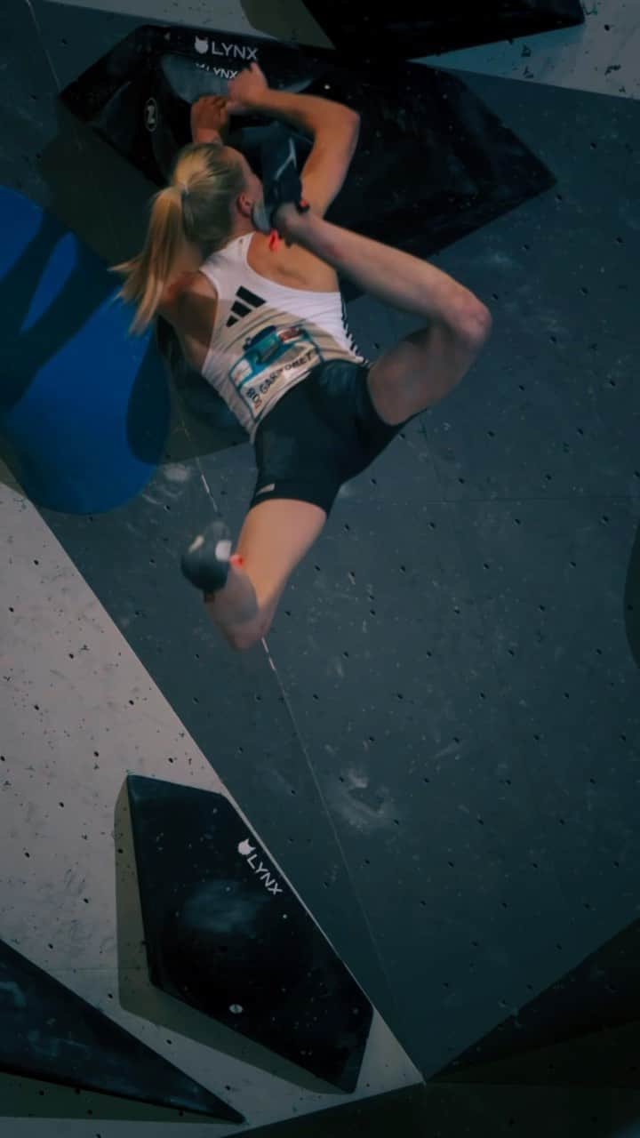 ウド・ノイマンのインスタグラム：「Jumping out of compromised positions is #climbingtechniqueofthe21stcentury W3 of the 2023 Innsbruck boulder world cup #climbingperformancecoaching #bouldering #climbingcoacheseye」