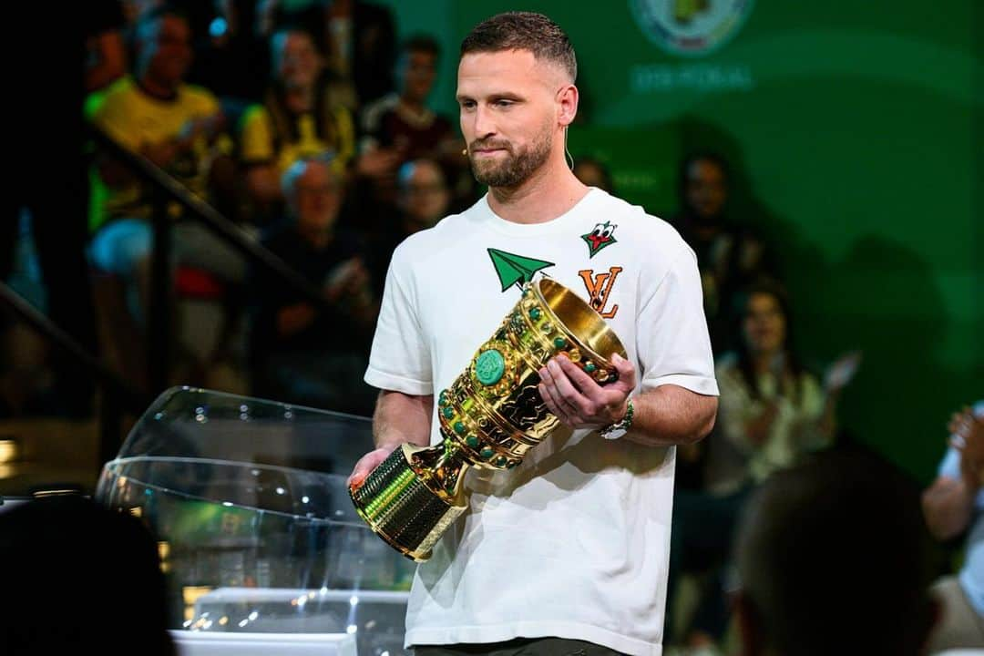 シュコドラン・ムスタフィのインスタグラム：「2. Runde DFB-Pokal Auslosung 🏆✅」