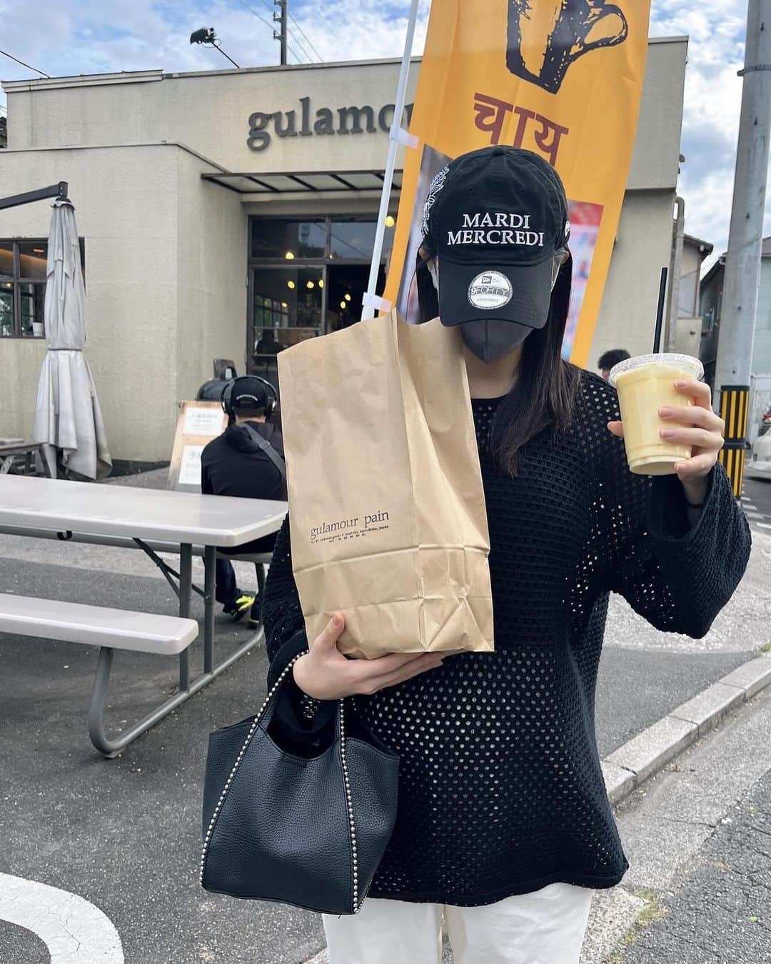 谷口茉妃菜さんのインスタグラム写真 - (谷口茉妃菜Instagram)「・  最近のoff…🥪☁️ すっぴんでゆるっとパン屋さんに行って ウシを見た日🐮猫も居た！  #stu48 #idol #ootd #gulamourpain  #roku #mardi #newera #puma」10月3日 0時14分 - officialmahina__