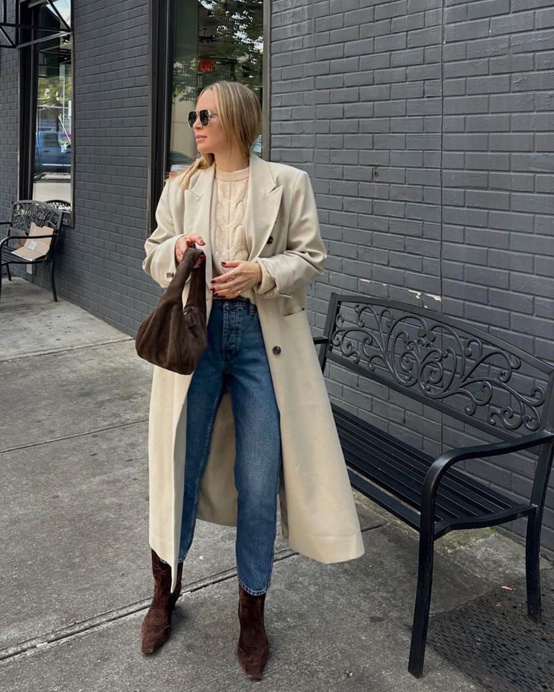 Helena Glazer Hodneのインスタグラム：「{Hello October}」
