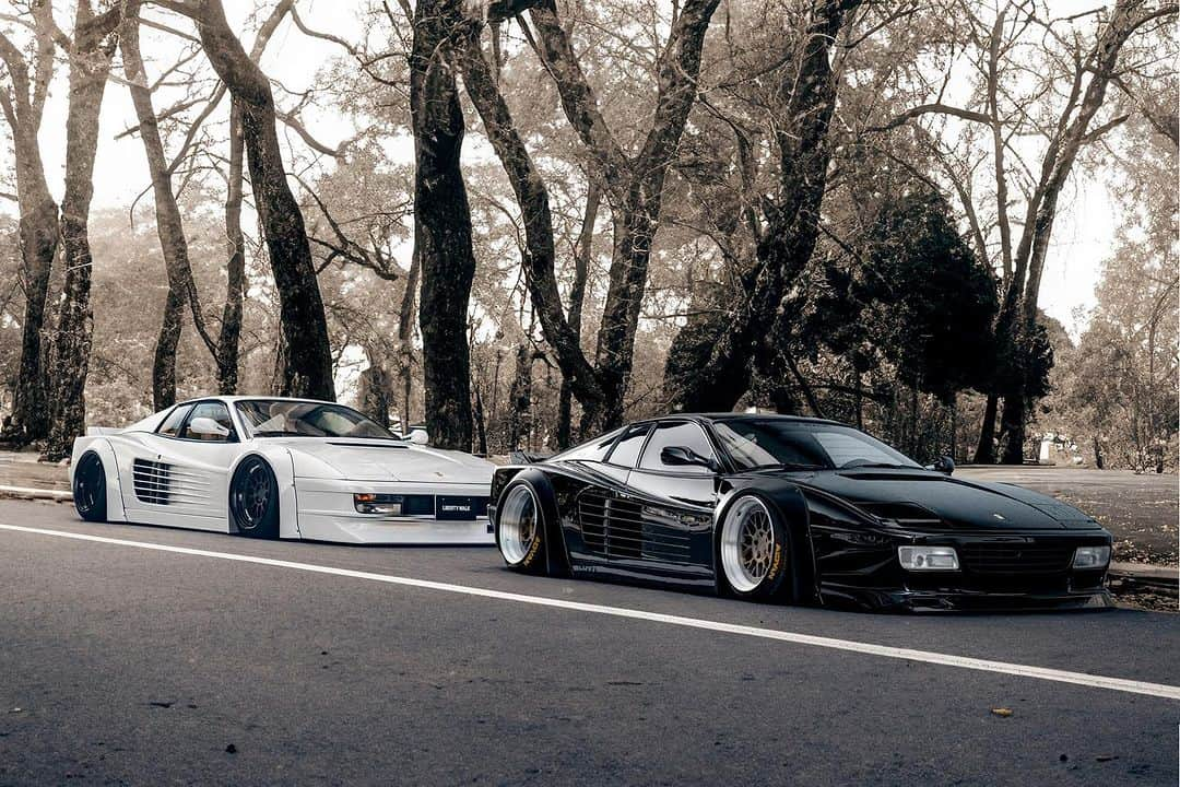 Wataru Katoさんのインスタグラム写真 - (Wataru KatoInstagram)「LIBERTY WALK 　　LBWK LB⚡️works ferrari 512TR＆testarossa2car widebody kit😆  https://libertywalk.co.jp/bodykit/  @rohanawheels  @libertywalk_tokyo_harajuku  @libertywalk_osaka  @yokohama.rubber_jp  @yokohamatire  @idealjapan  @minigtofficial  #libertywalk #lbworks #ferrari #ferraritestarossa  #ferrari512  #512tr #ferrarif40  #widebody #widebodykit #supercar  #classiccars  #customcar #ltmw#japan #libertywalktokyo #stancenation #minigt #hotwheels  #nice#car#nicepic#instagram」10月3日 0時18分 - libertywalkkato