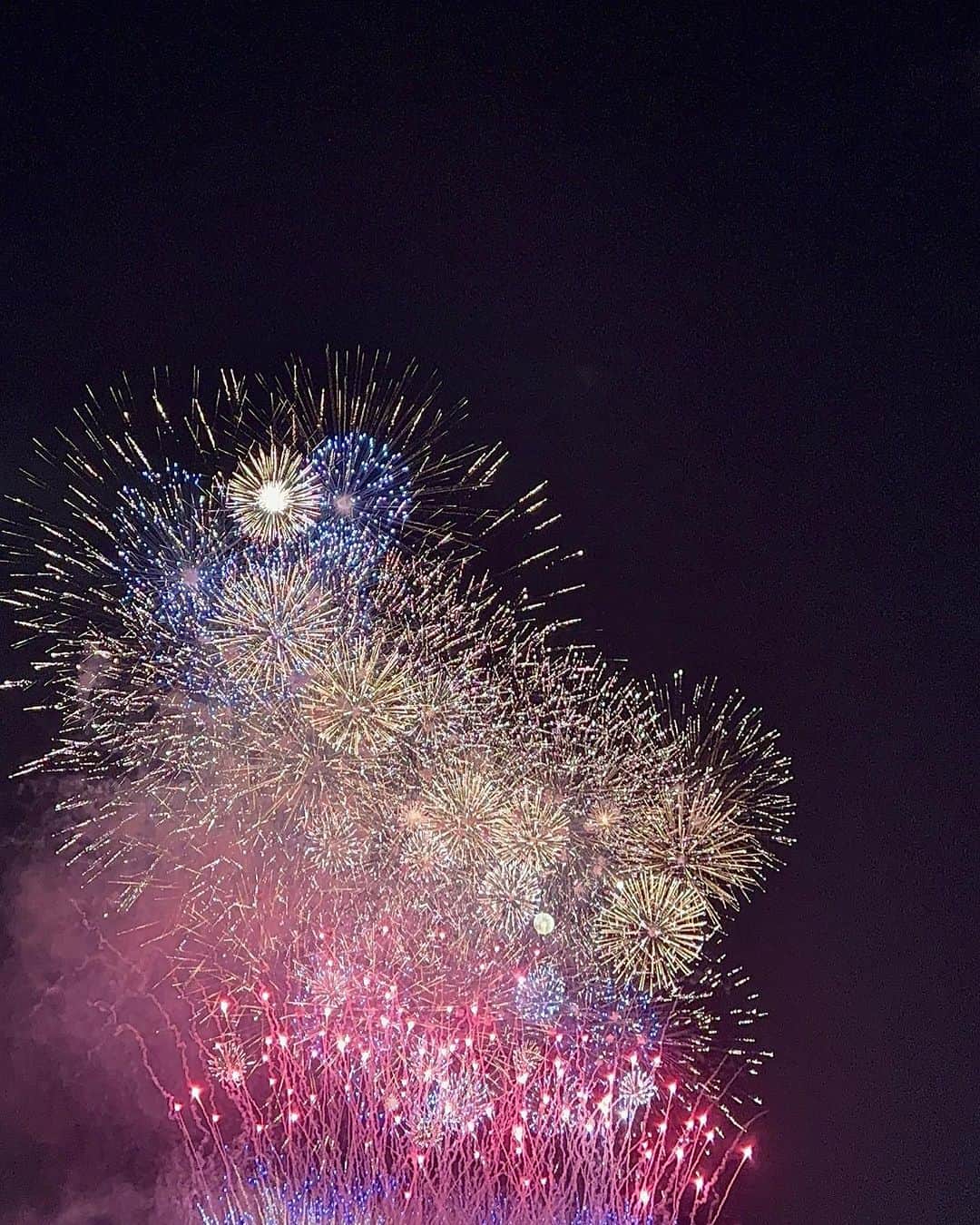 茜さやさんのインスタグラム写真 - (茜さやInstagram)「ちょっと前の浴衣👘 少し遠出🤏  #浴衣　#花火　#秋祭り　#スタバ　#yukata #fireflower #autumnfestival」10月3日 0時42分 - saya.akane