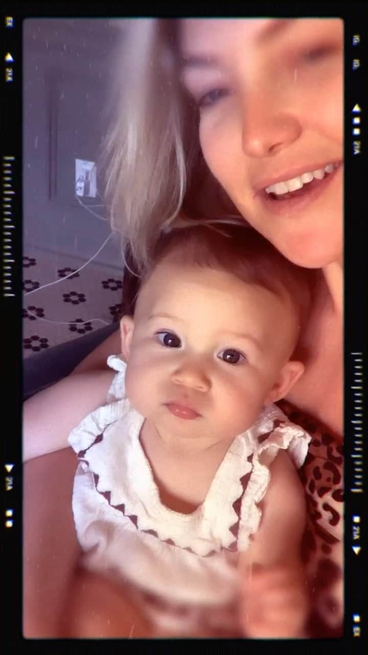 ケイト・ハドソンのインスタグラム：「5 years old today ❤️The birth of Rani was pure magic and magic is what continues. Happiest birthday to Rani Rose! 🎈」
