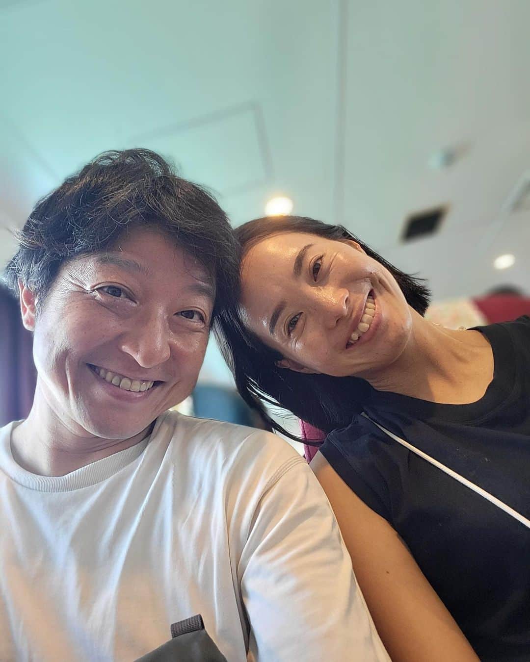 沼田由花のインスタグラム：「10月2日 徹さんハッピーバースデー🎁🎈🎊  いつもありがとう いつも家族が笑顔でいられます  写真を並べると 歳を重ねたなぁ  ずっと一緒にいると 顔が似てくるって言うけど 本当やった😆  これからまだまだ ずっと一緒にいたいので 食事や生活面で色々 宜しくお願います‼️  #家族 #旦那  #誕生日」
