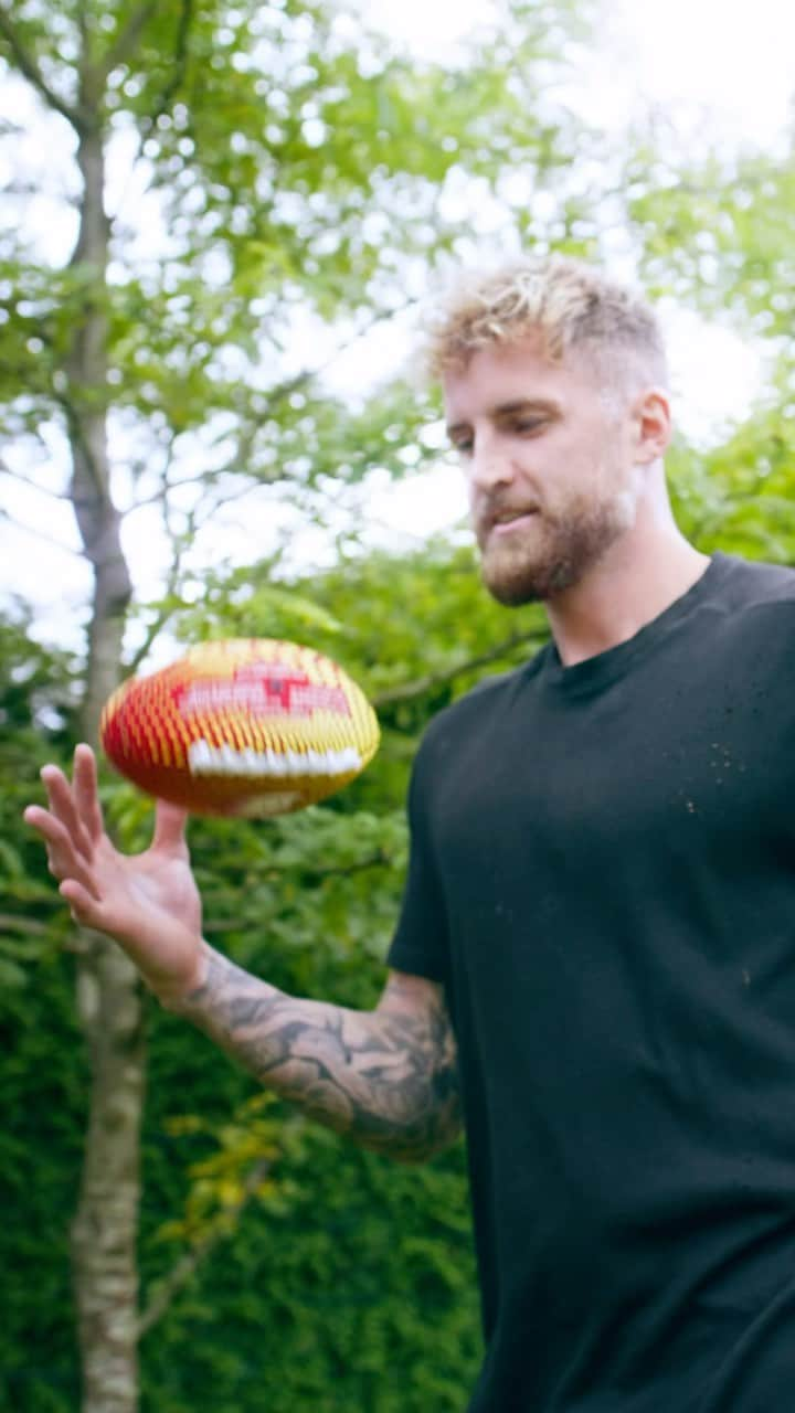 ラルフ・フェールマンのインスタグラム：「Glück Auf! @ring ist jetzt Partner der Kansas City Chiefs in Deutschland. Gemeinsam verlosen sie Tickets für die Games in Frankfurt (u.a. Kansas City Chiefs vs. Miami am 05.11.2023) und exklusive @ring Produkte. Wenn ihr, genauso wie ich, packende Football-Momente sogar live erleben wollt, macht mit beim Gewinnspiel, ladet euren Lieblings-Football-Moment hoch und sichert euch die spektakulären Preise. https://deinfootballmoment.de/  #ring #ringdefense #werbung #anzeige」