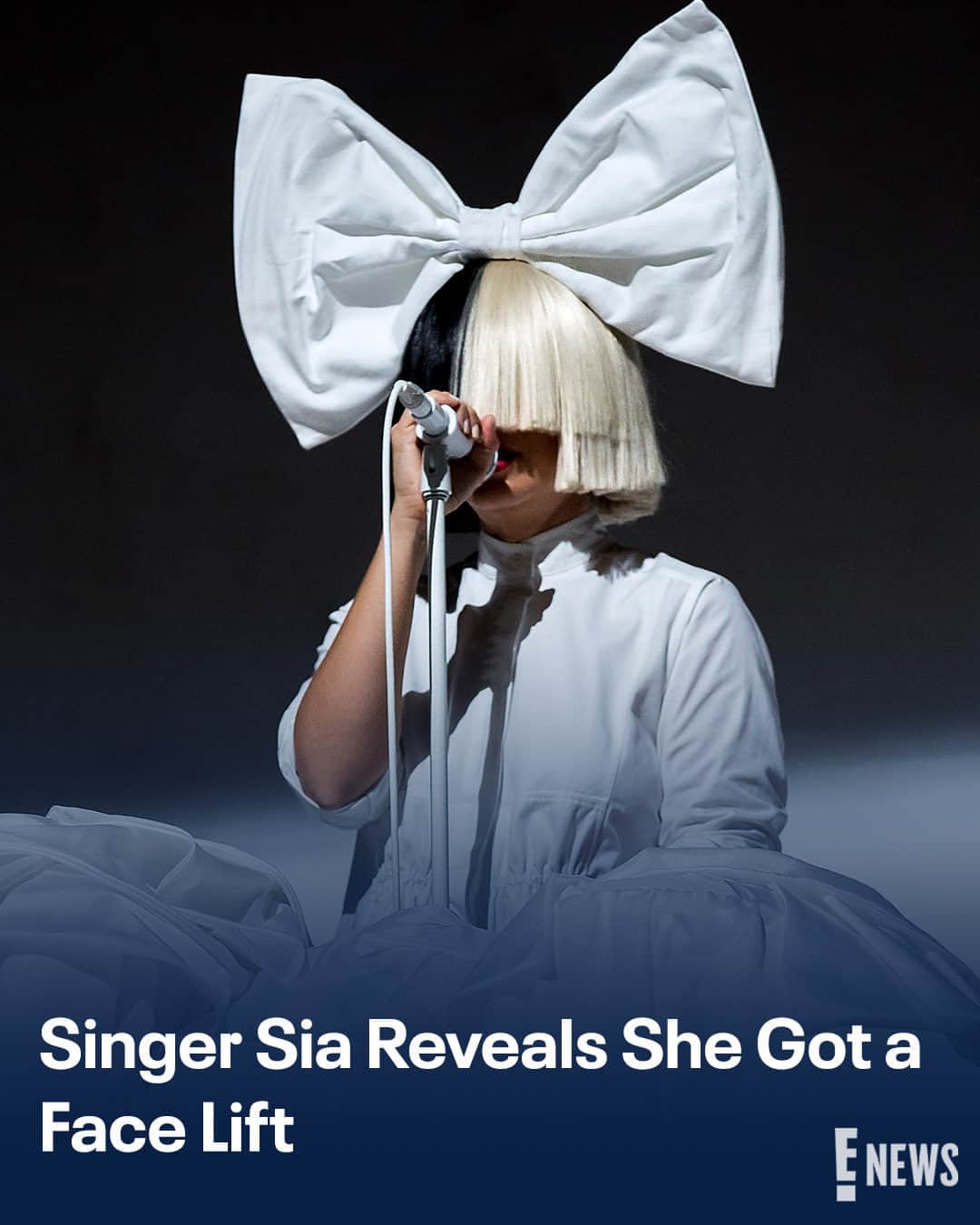 E! Onlineさんのインスタグラム写真 - (E! OnlineInstagram)「Sia is feeling even more unstoppable today. Link in bio for everything she had to say about getting a face lift procedure. (📷: Getty)」10月3日 1時30分 - enews